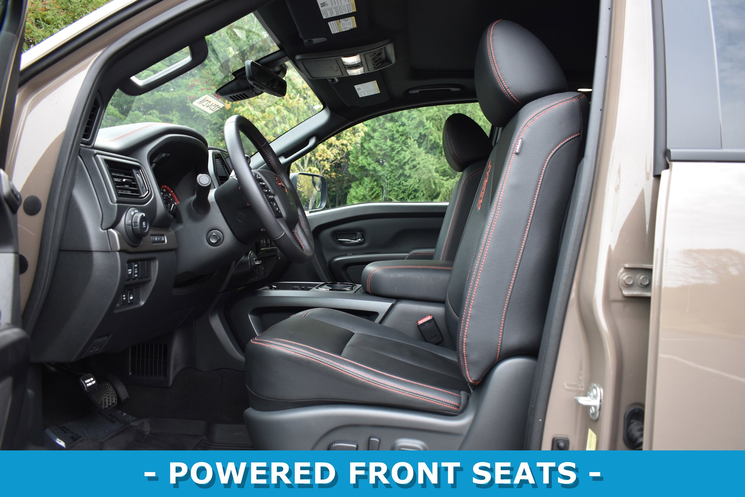 2024 Nissan Titan PRO-4X photo 3