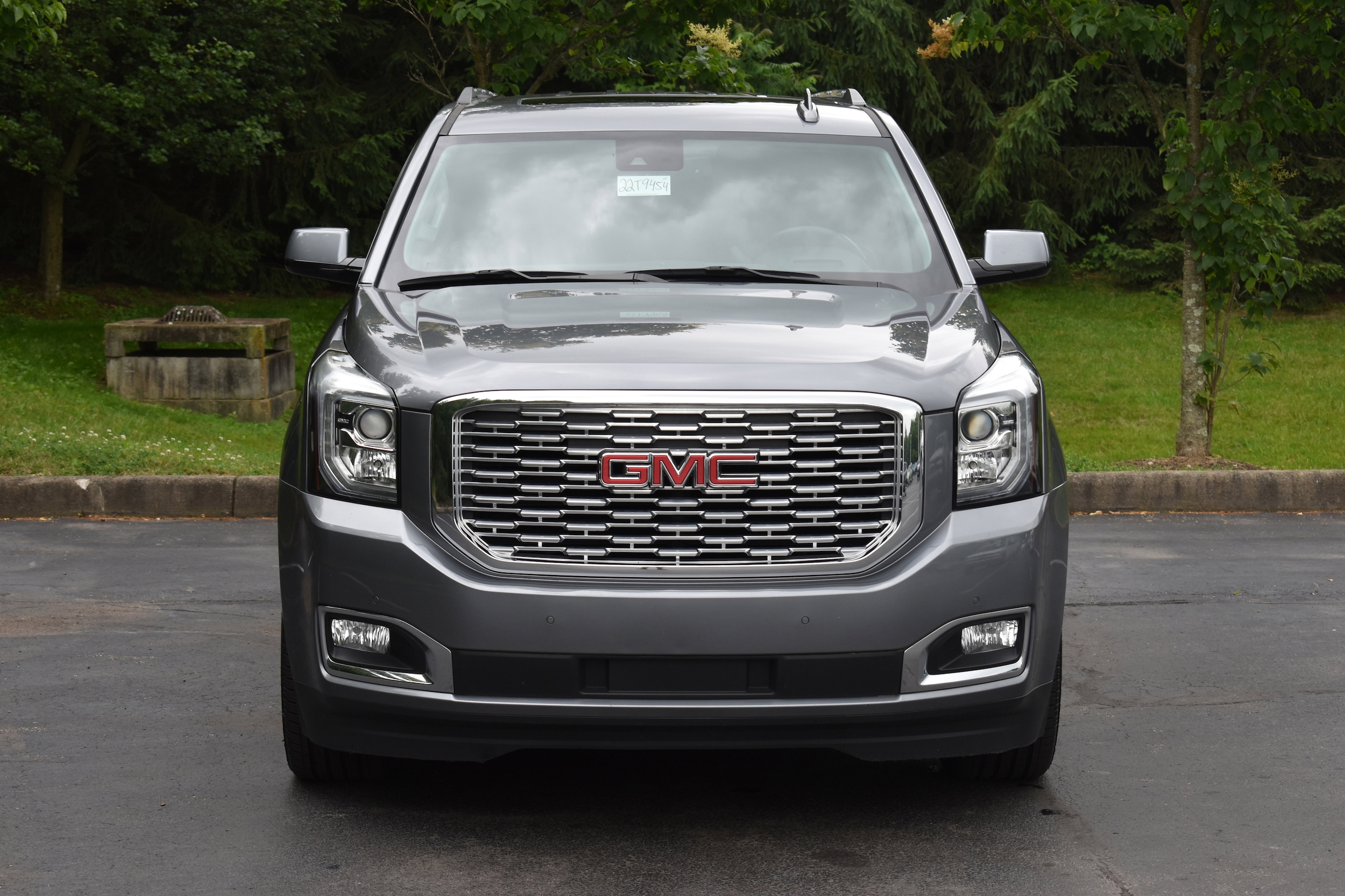 Used 2020 GMC Yukon XL Denali with VIN 1GKS2HKJ5LR270482 for sale in Florence, KY