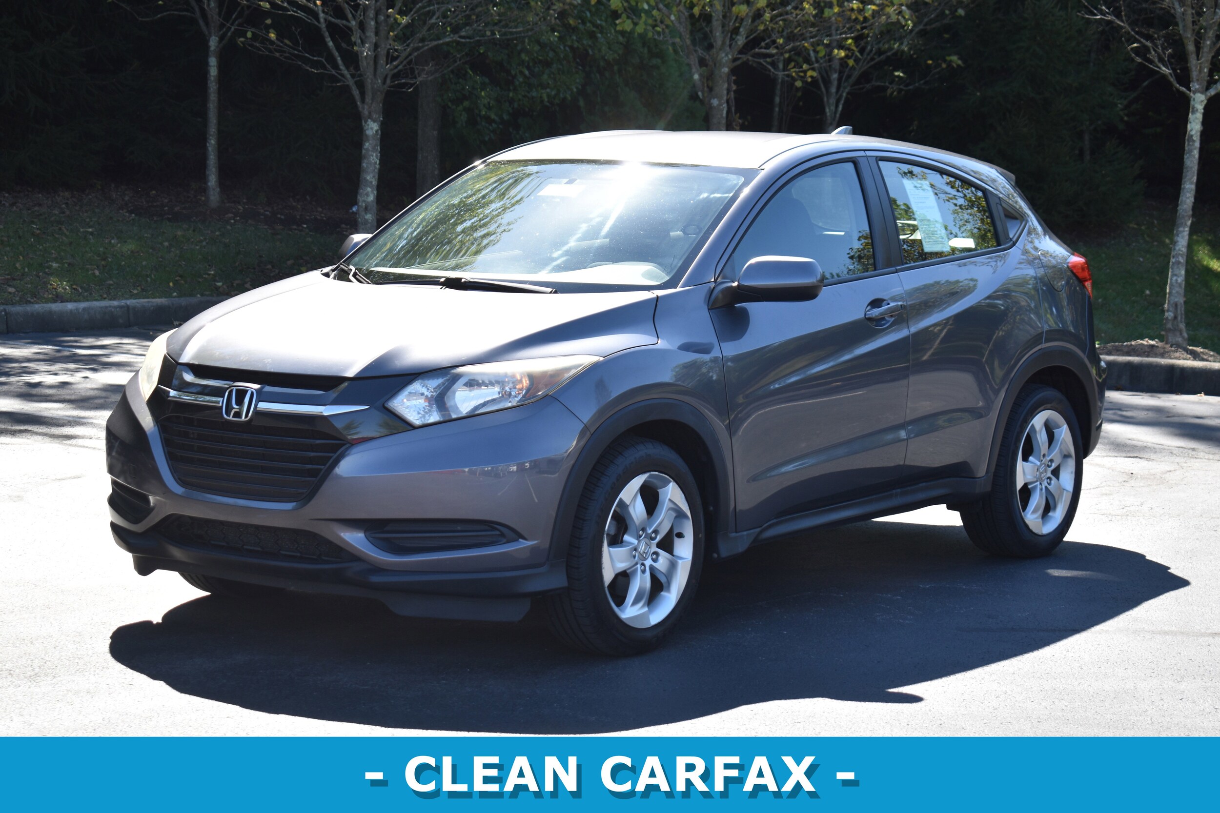 2016 Honda HR-V LX photo 3