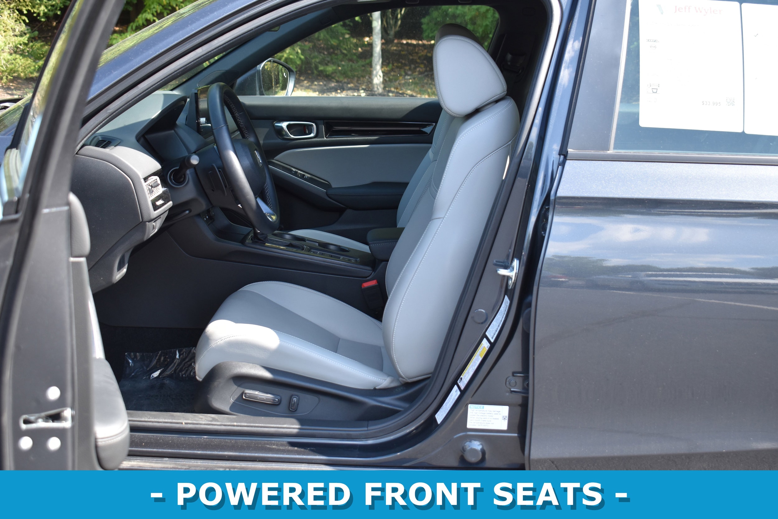 2025 Honda Civic Hybrid Sport Touring photo 4