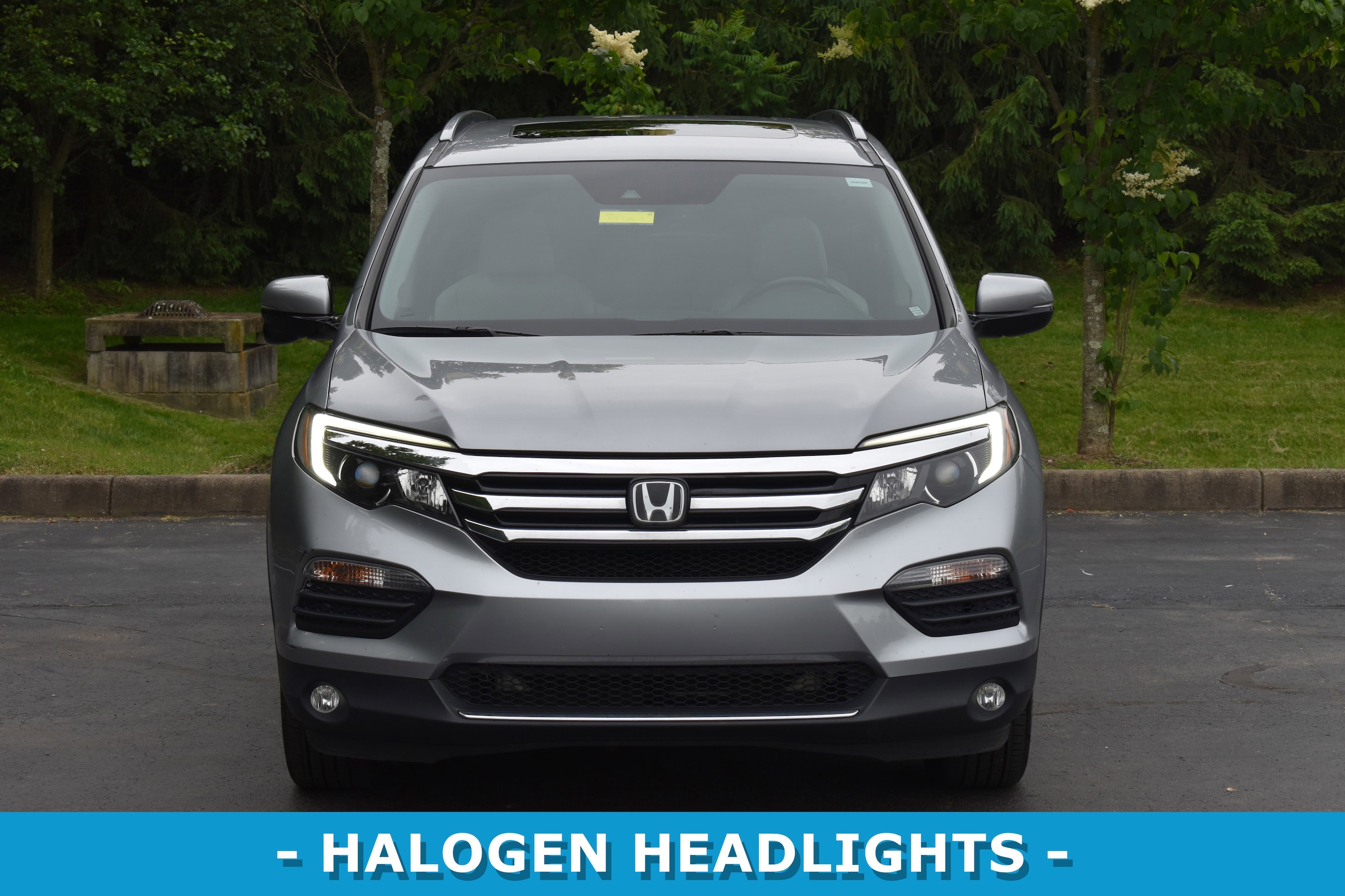 Used 2018 Honda Pilot Touring with VIN 5FNYF6H98JB061266 for sale in Florence, KY