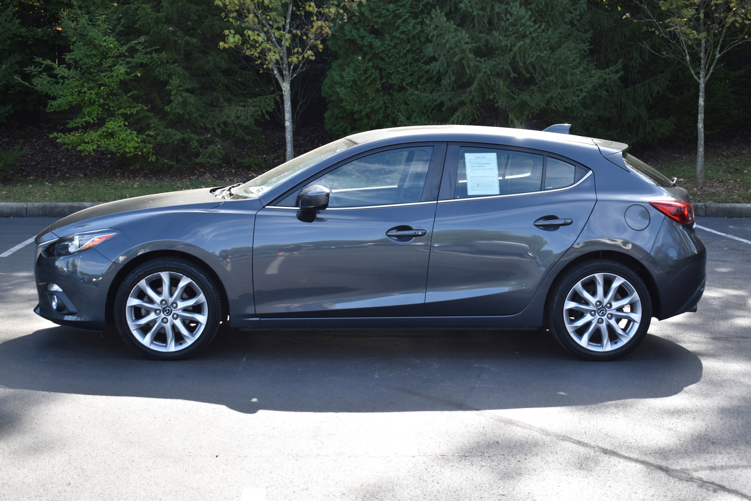 2015 Mazda Mazda3 s Grand Touring Hatchback photo 4
