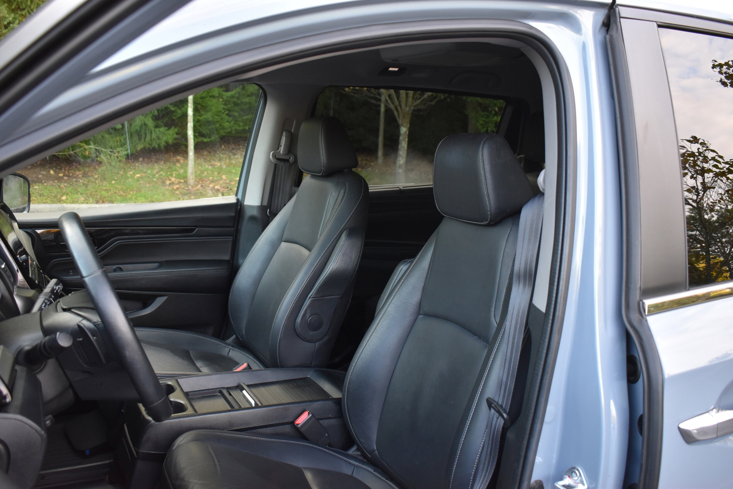 2023 Honda Odyssey Touring photo 3