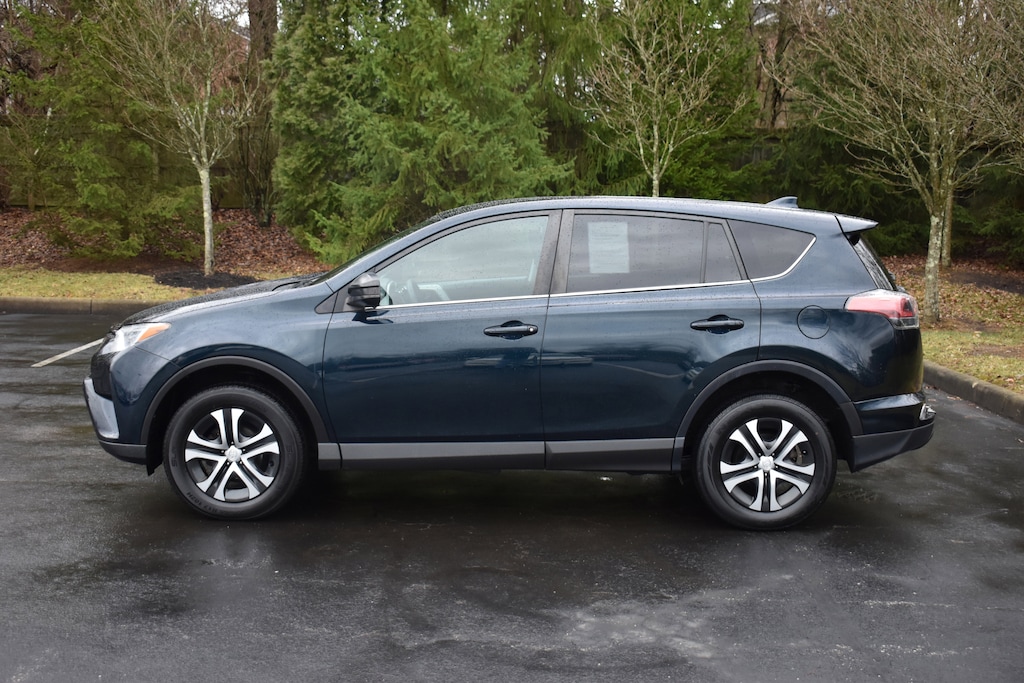 Used 2018 Toyota RAV4 LE SUV