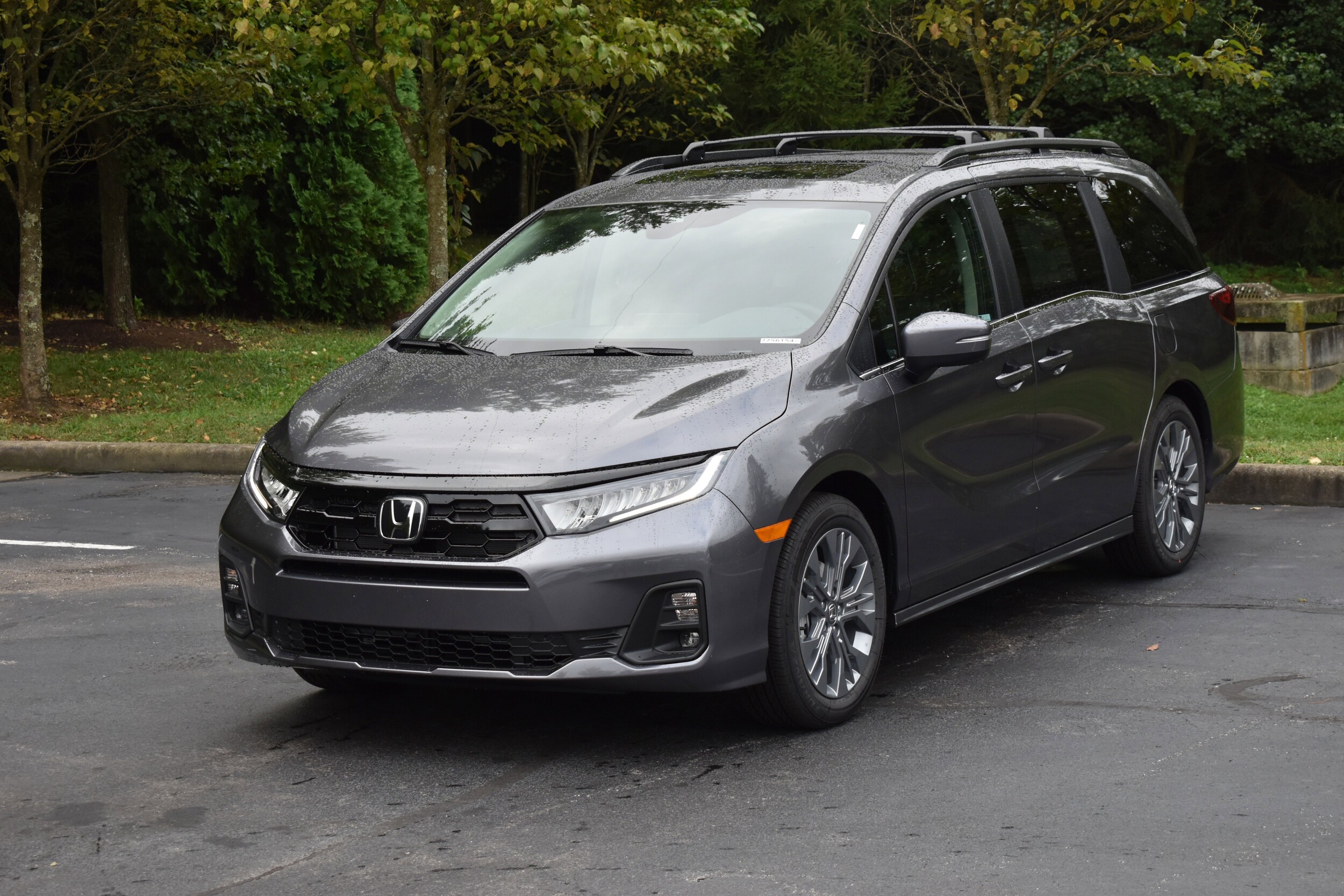 2026 Honda Odyssey Touring photo 3