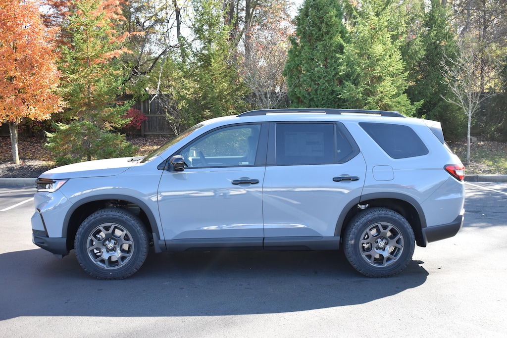 New 2025 Honda Pilot TrailSport SUV
