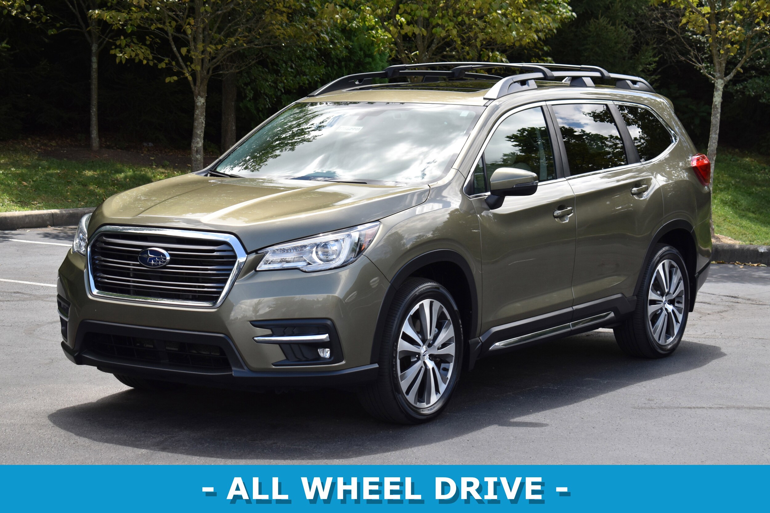 2022 Subaru Ascent Limited photo 3