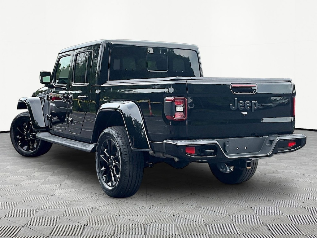 Used 2023 Jeep Gladiator Overland Truck Crew Cab