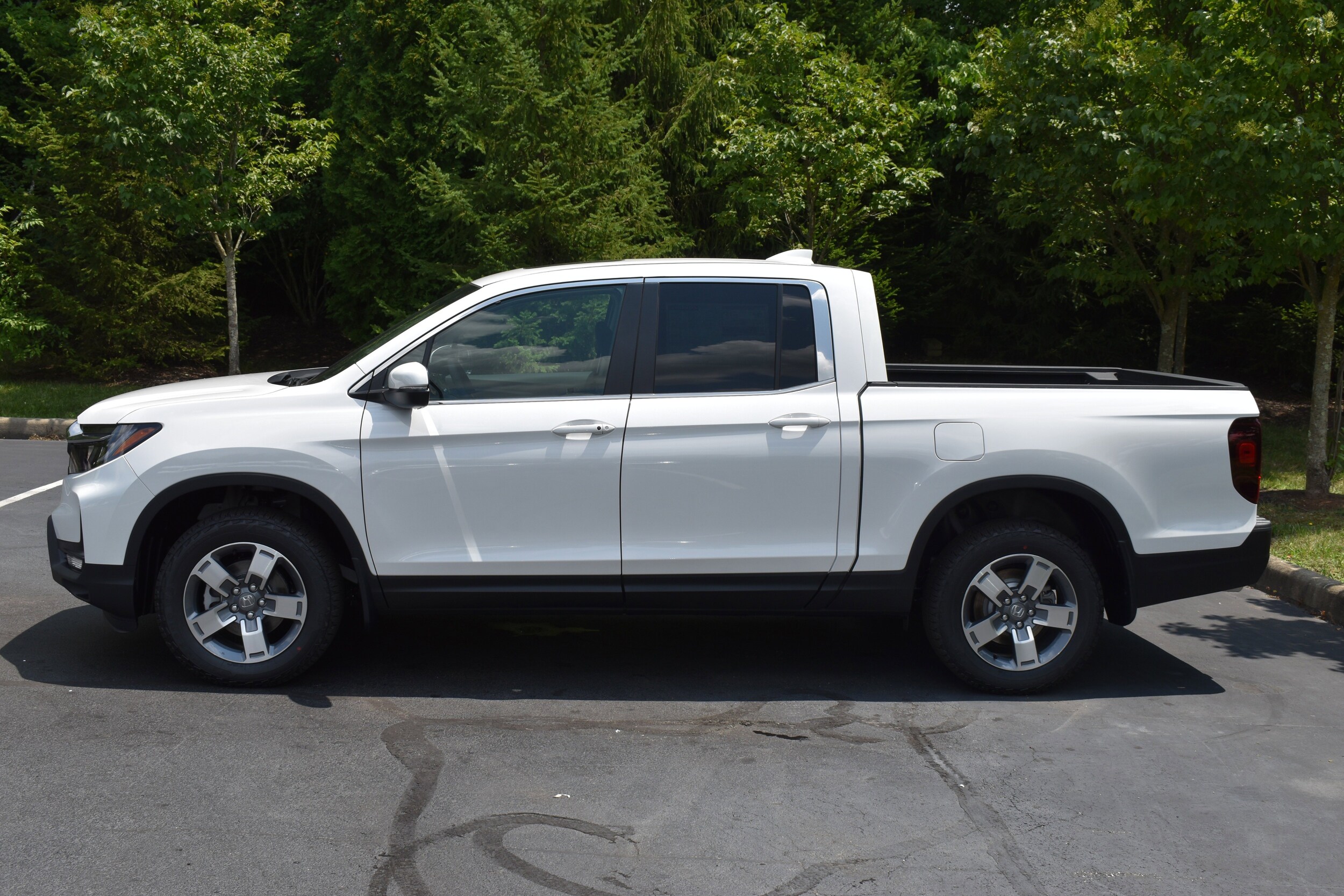 2025 Honda Ridgeline RTL photo 3