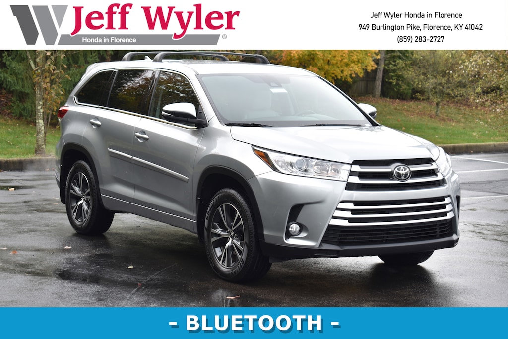 Used 2017 Toyota Highlander LE V6 SUV