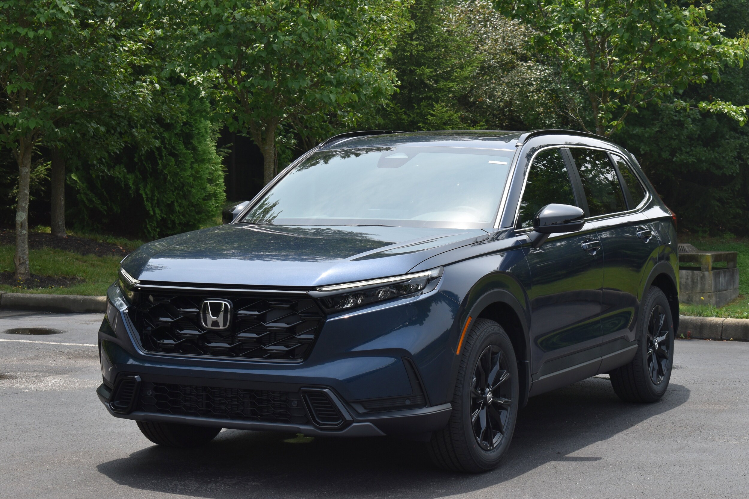 2025 Honda CR-V Hybrid Sport-L photo 3