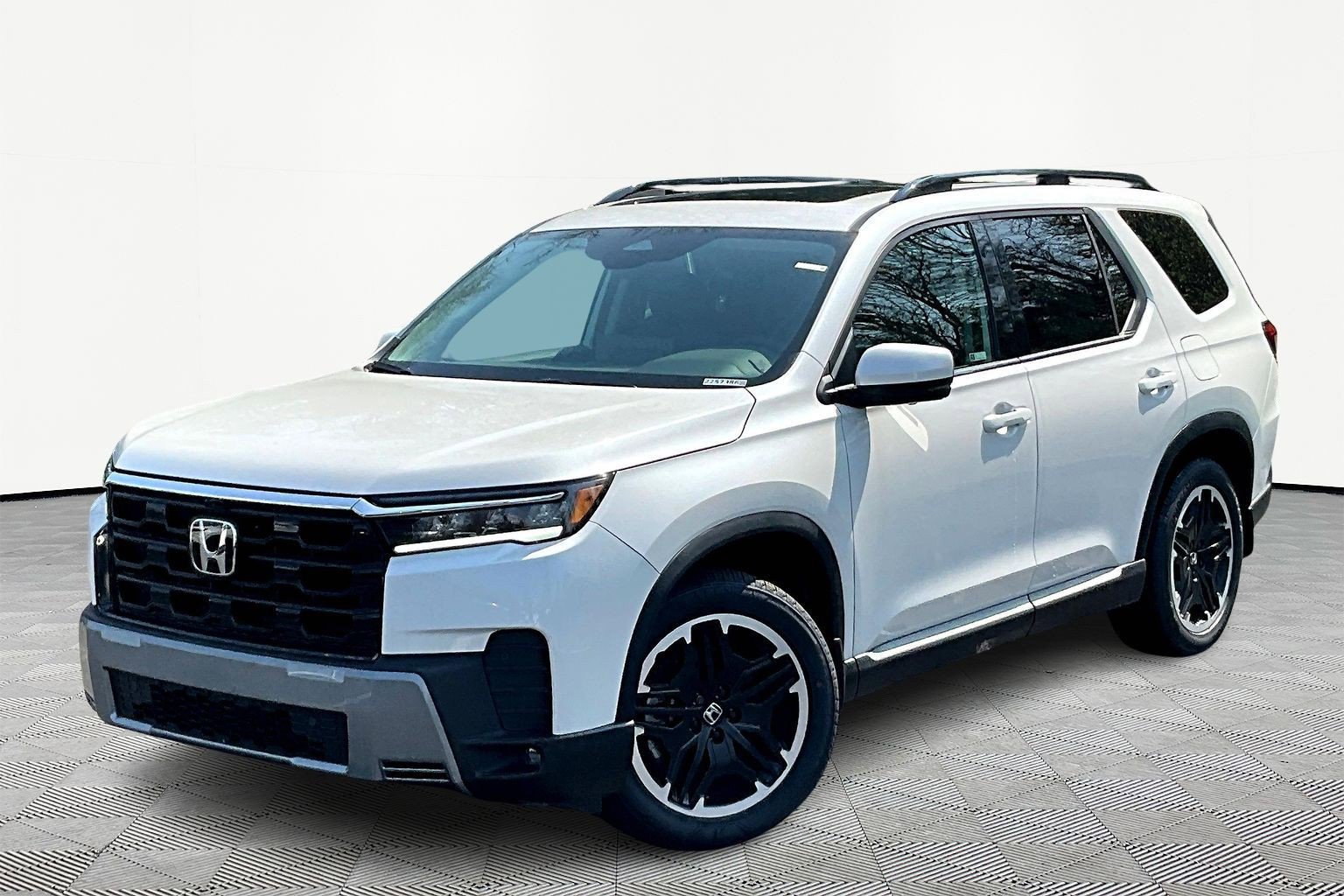 2026 Honda Pilot Touring AWD's photo