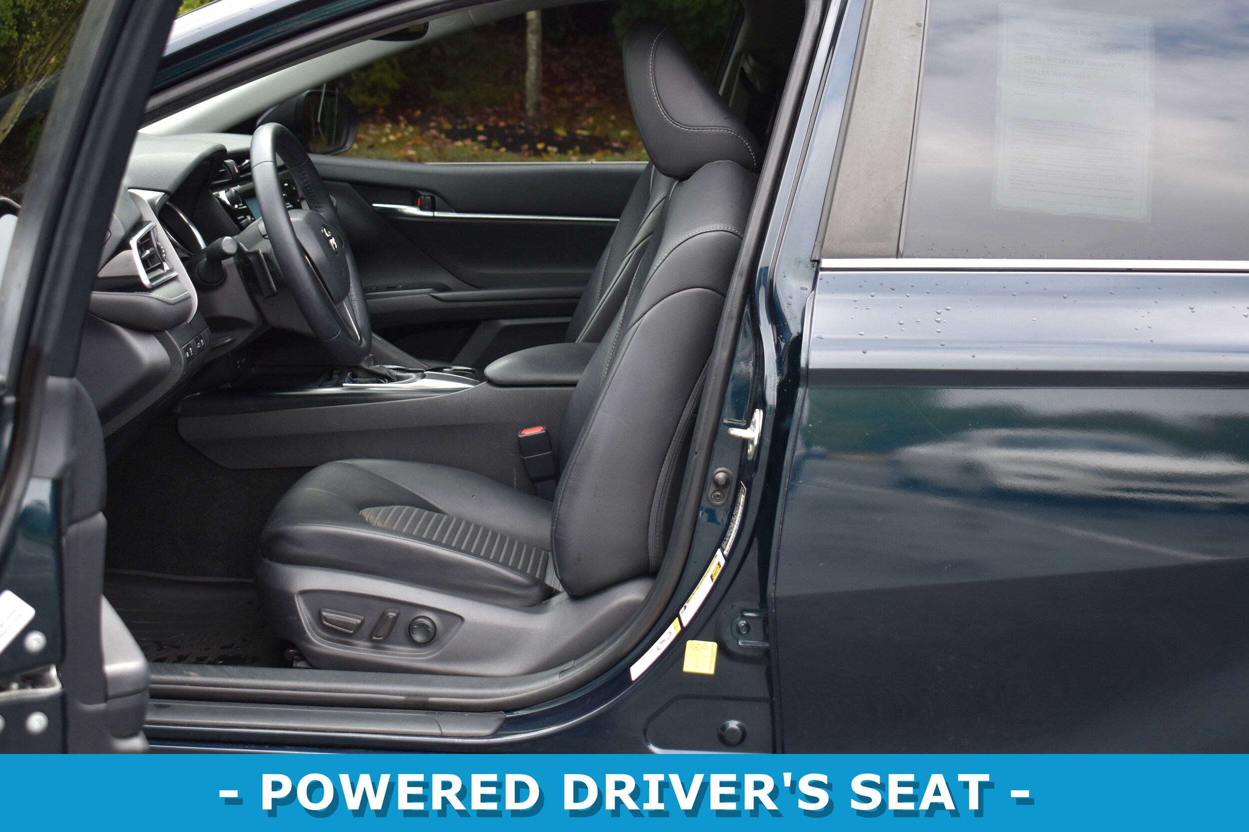 2018 Toyota Camry SE photo 4