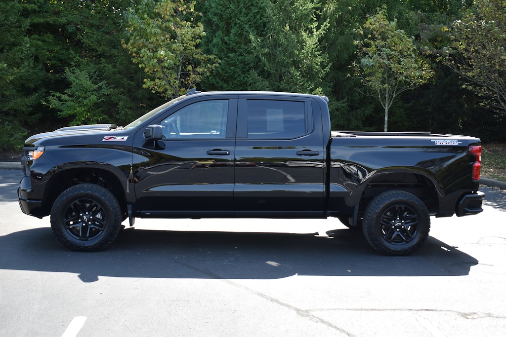 Used 2025 Chevrolet Silverado 1500 Custom Trail Boss Truck Crew Cab