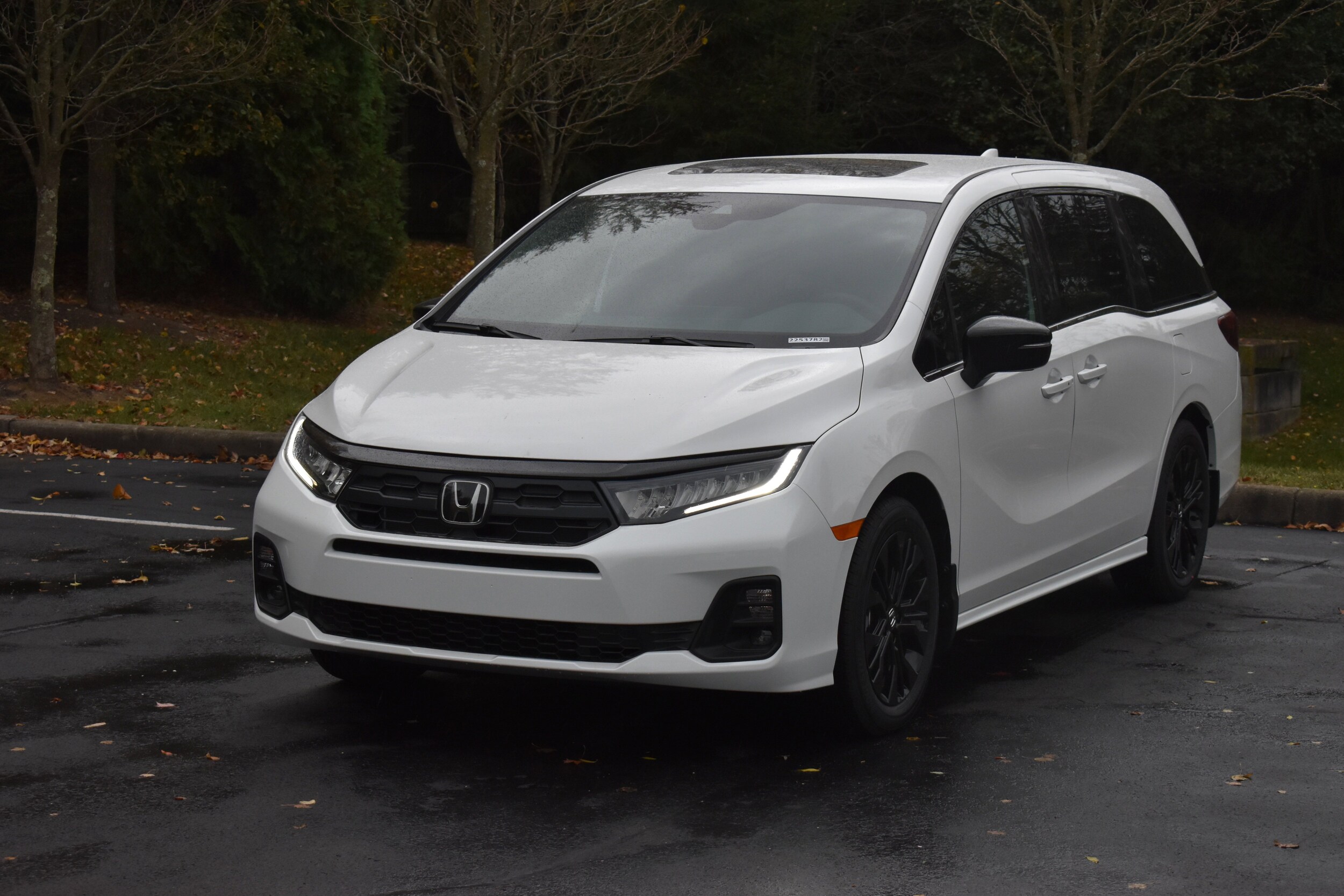 2026 Honda Odyssey photo 3