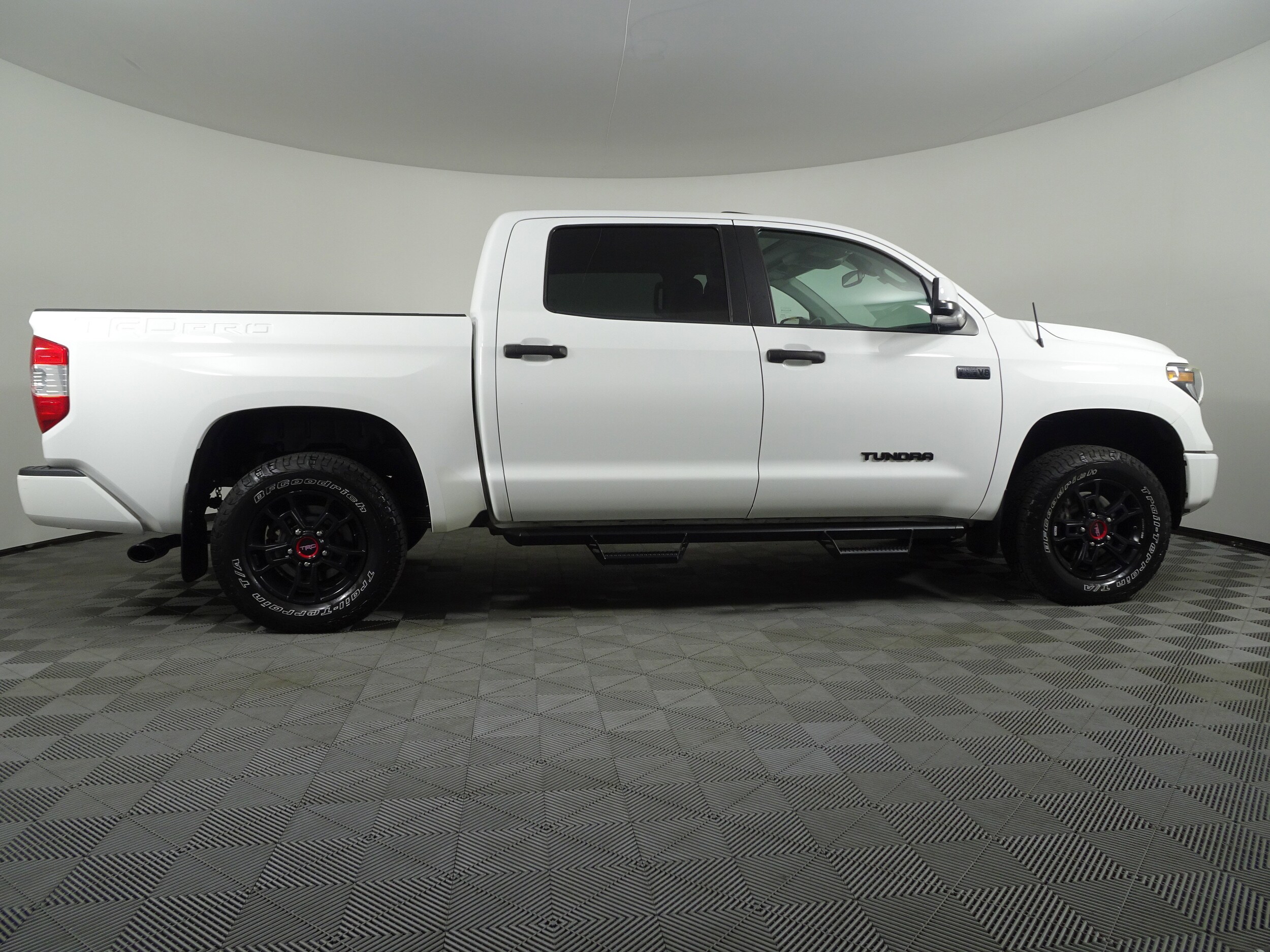2019 Toyota Tundra TRD Pro CrewMax photo 2