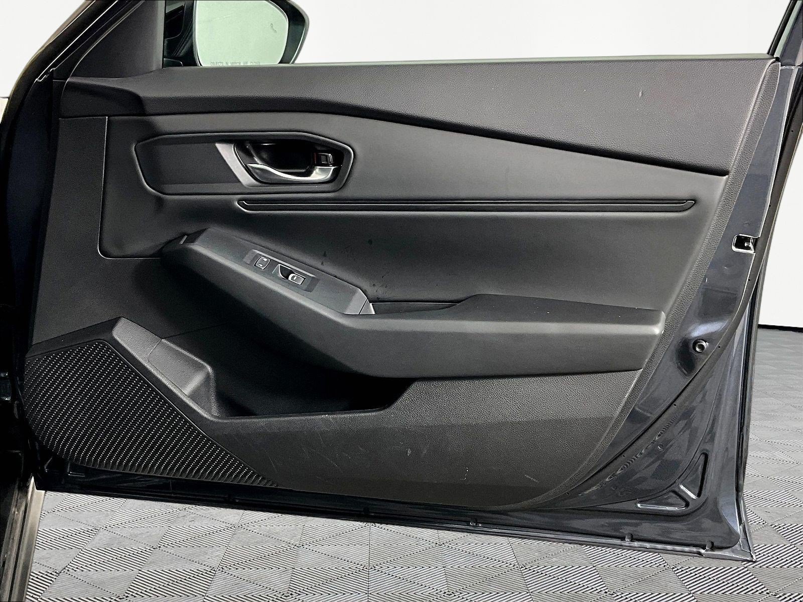 2025 Honda Accord SE - Photo 31