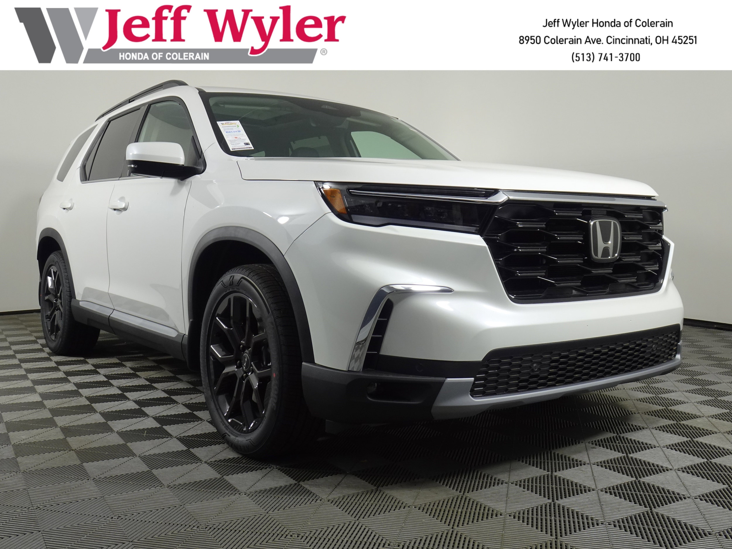 2025 Honda Pilot Touring's photo