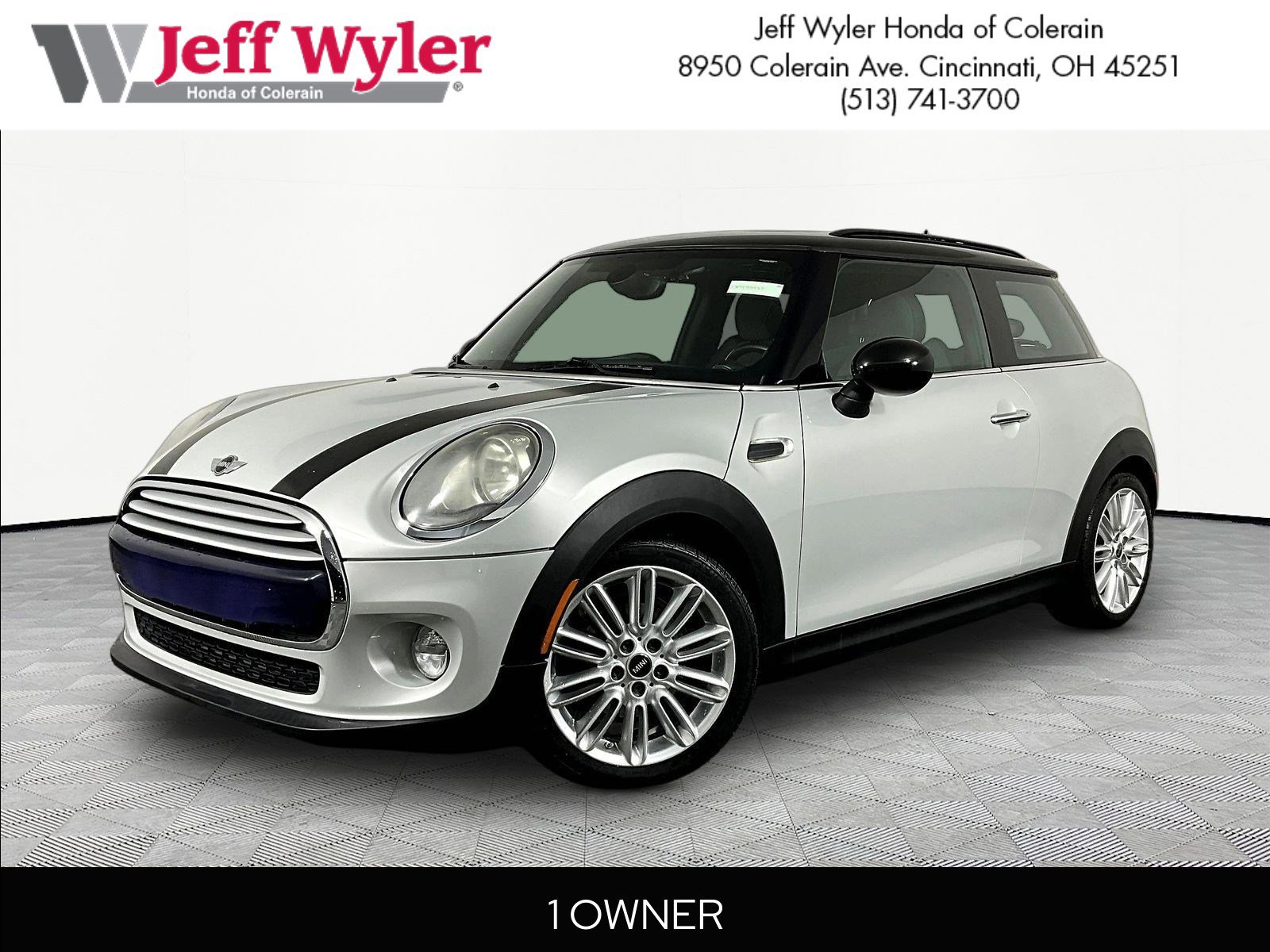 2015 MINI Cooper -'s photo