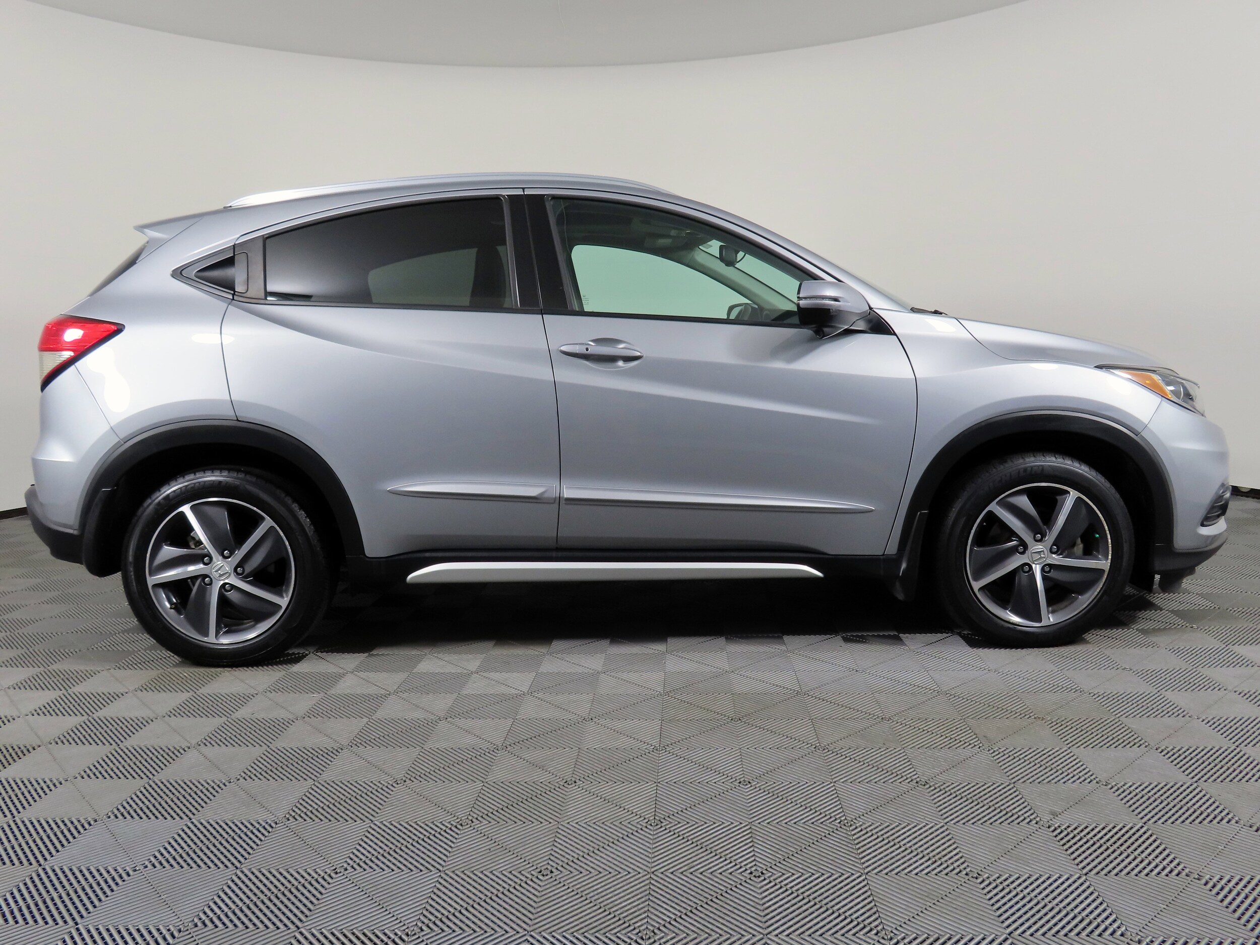 2022 Honda HR-V EX-L photo 2