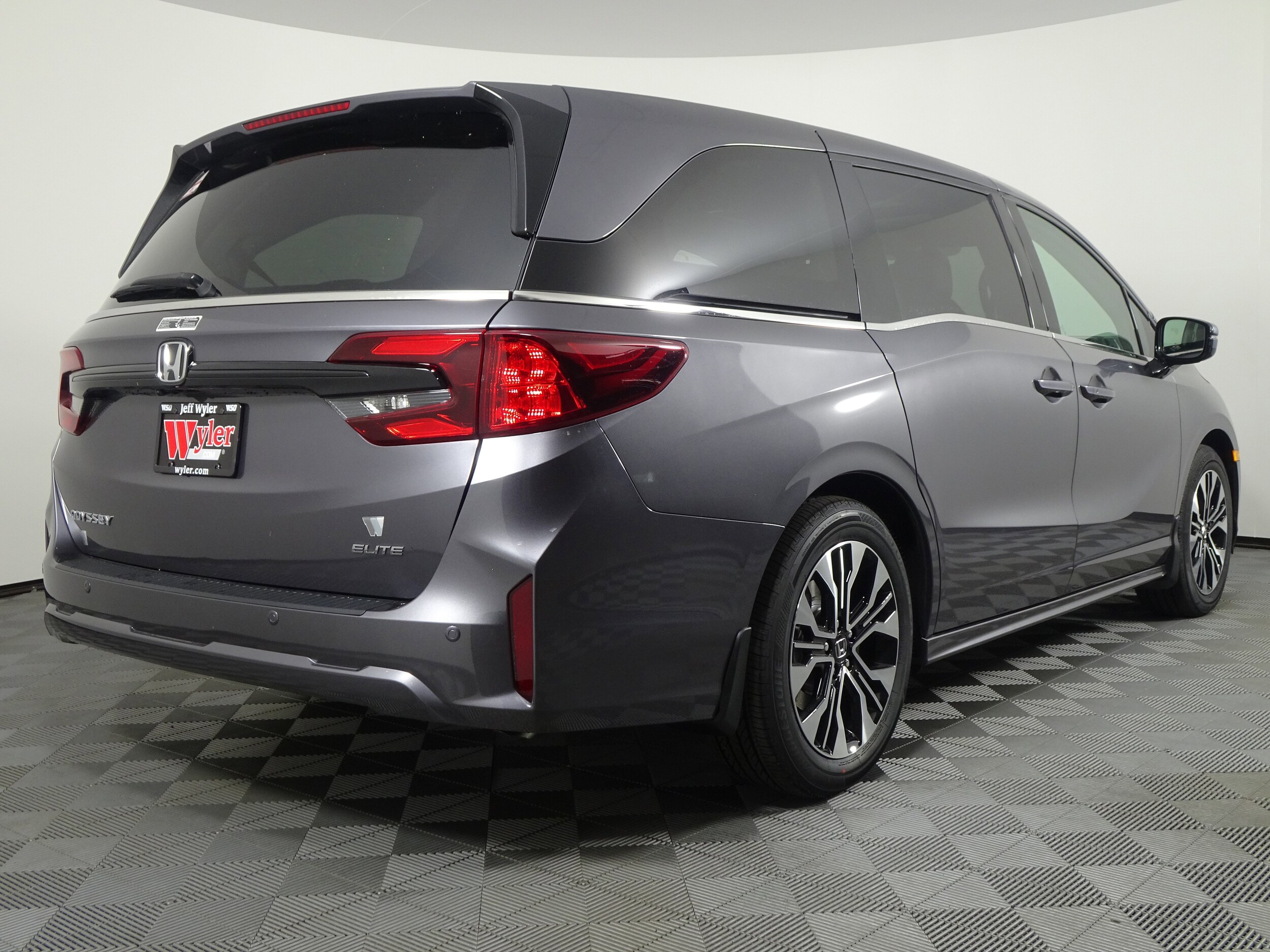 2026 Honda Odyssey Elite photo 2