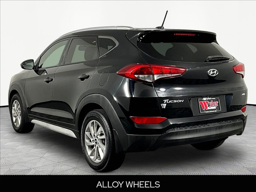 Used 2017 Hyundai Tucson SE AWD SUV