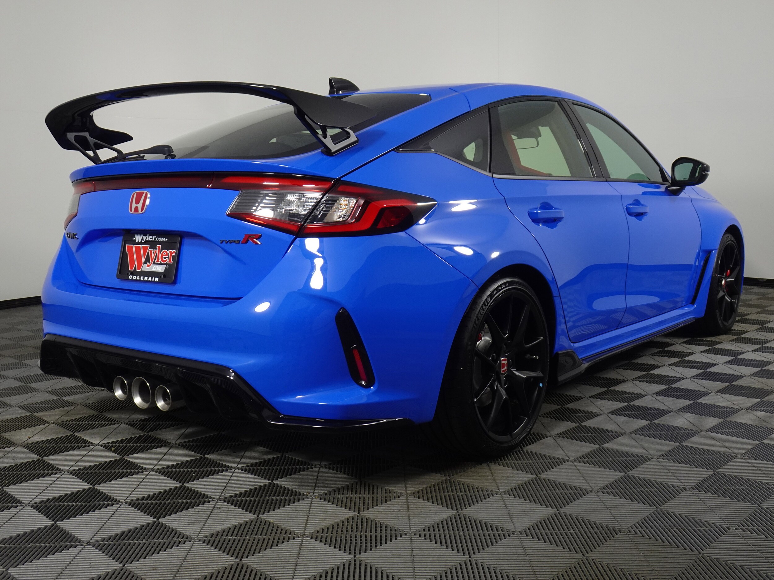 2025 Honda Civic Type R photo 3