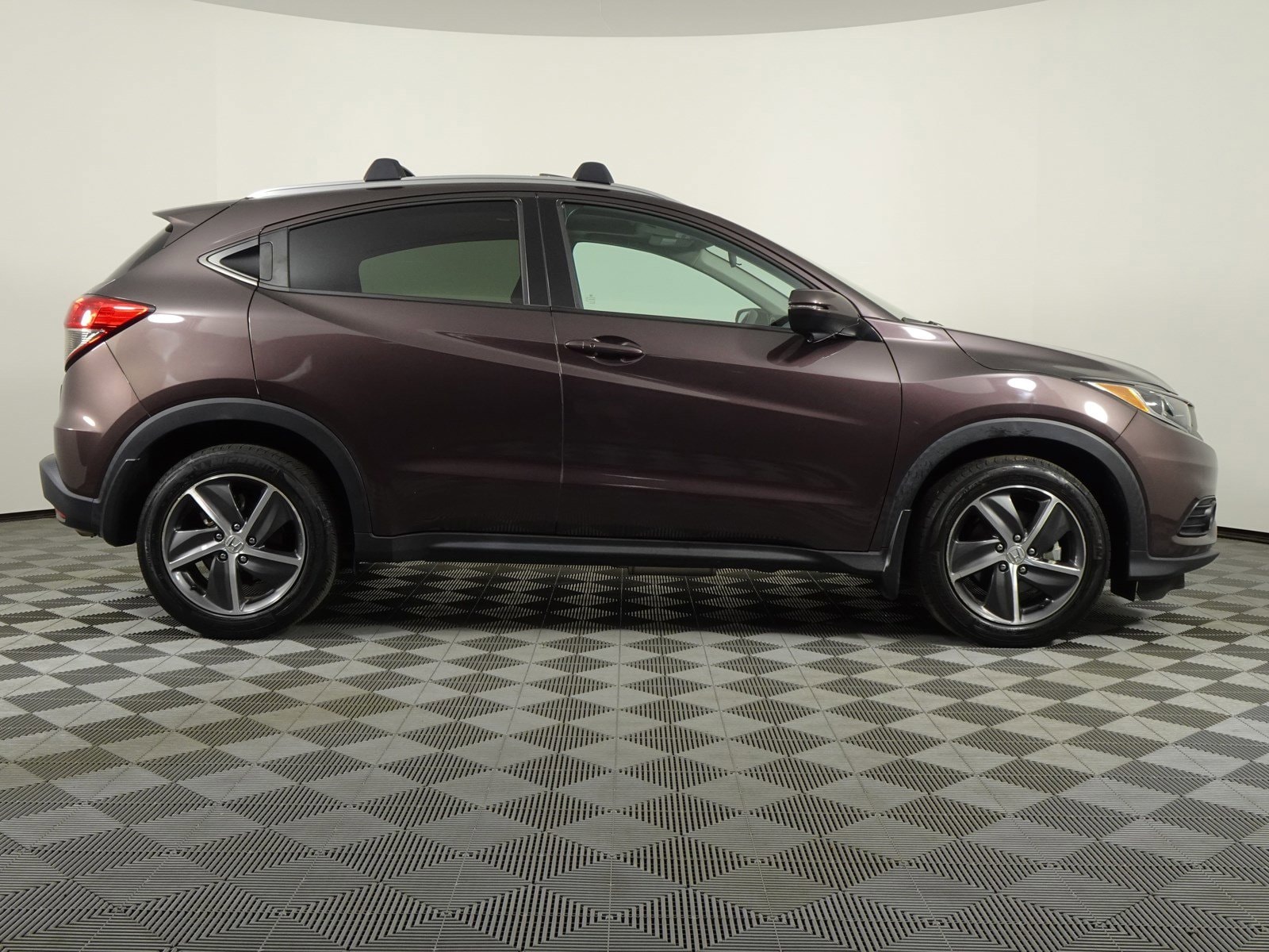 Used 2022 Honda HR-V EX with VIN 3CZRU6H50NM732531 for sale in Cincinnati, OH