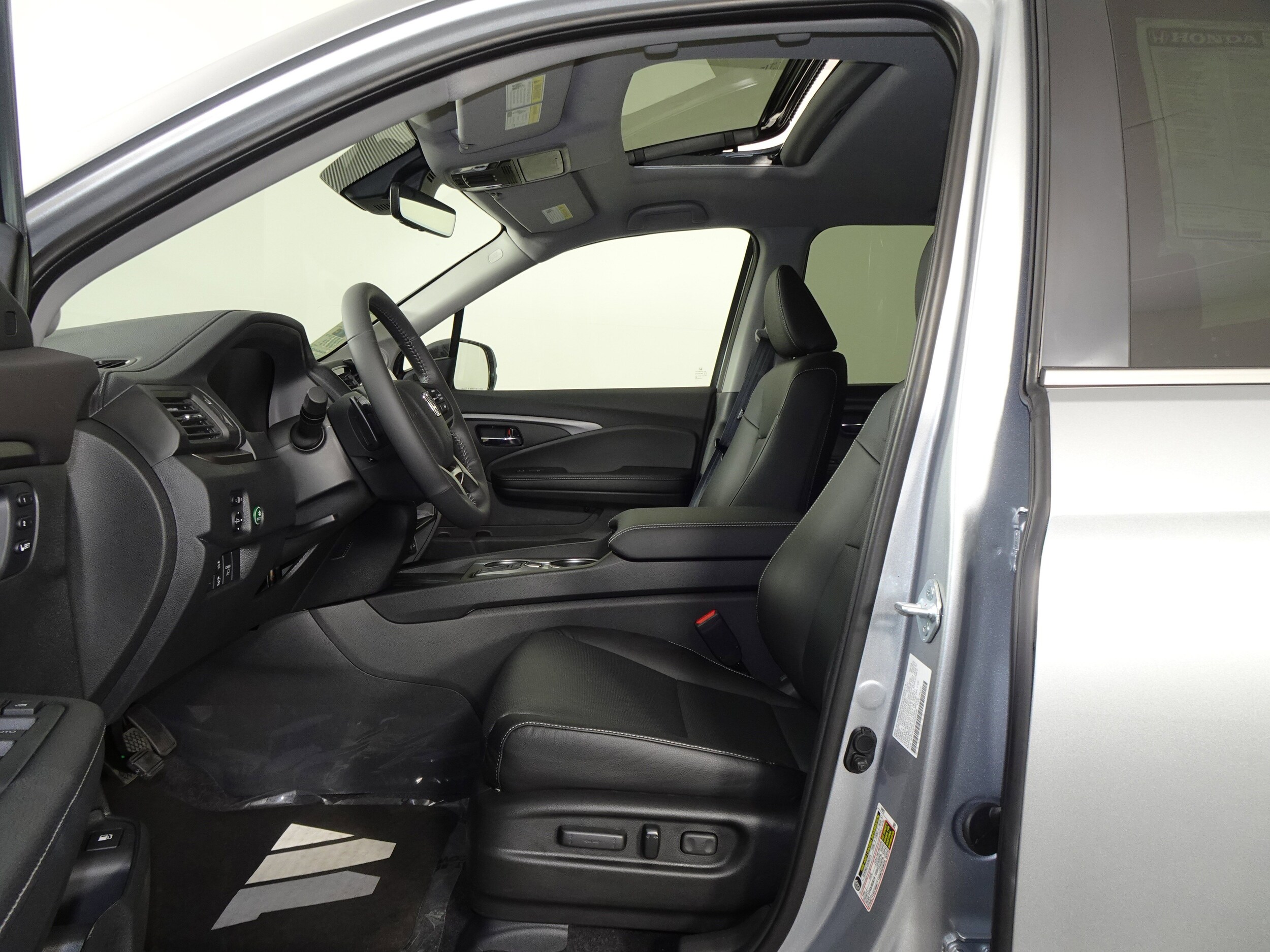 2025 Honda Ridgeline RTL photo 4