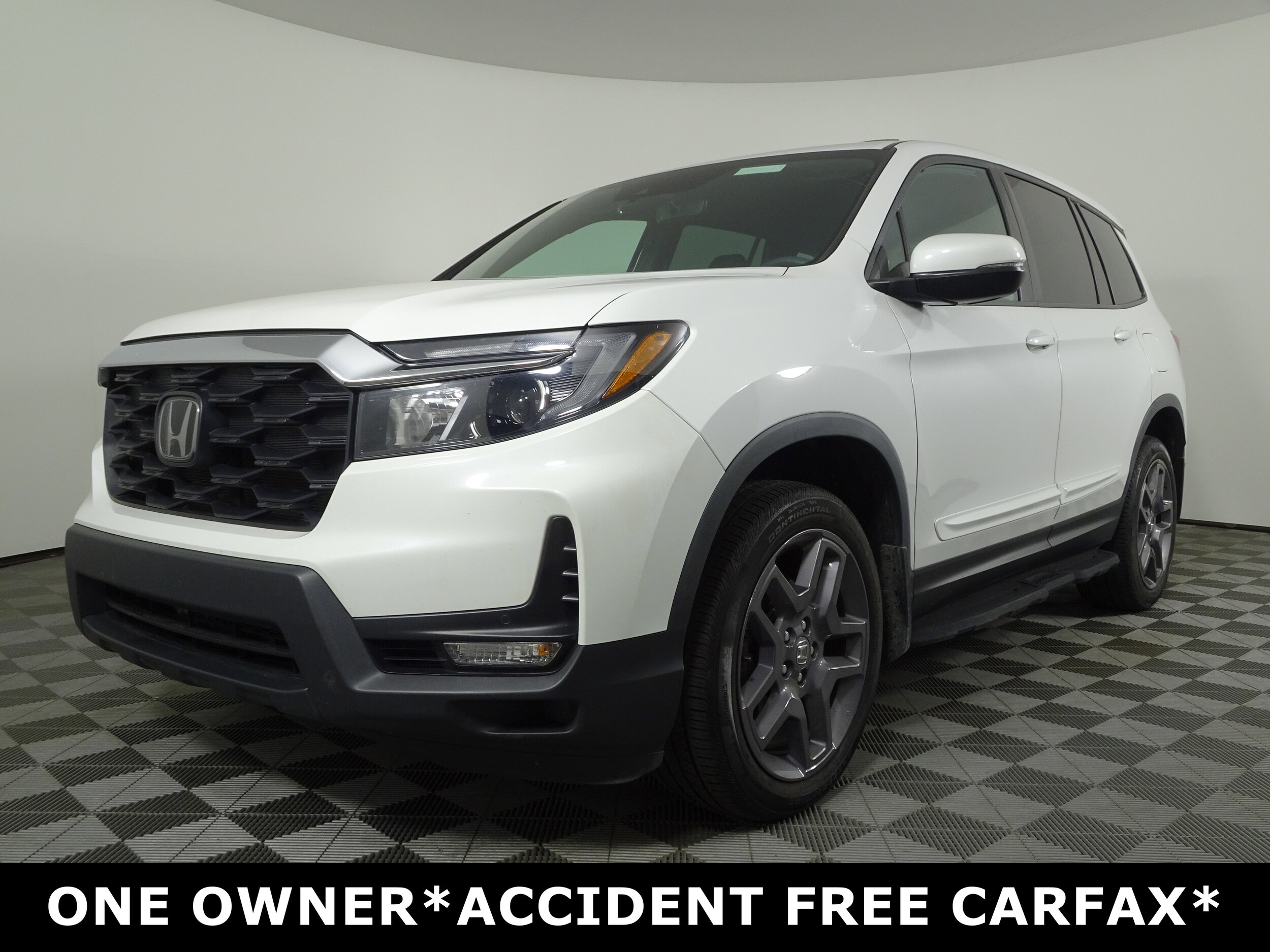 2023 Honda Passport EX-L photo 2