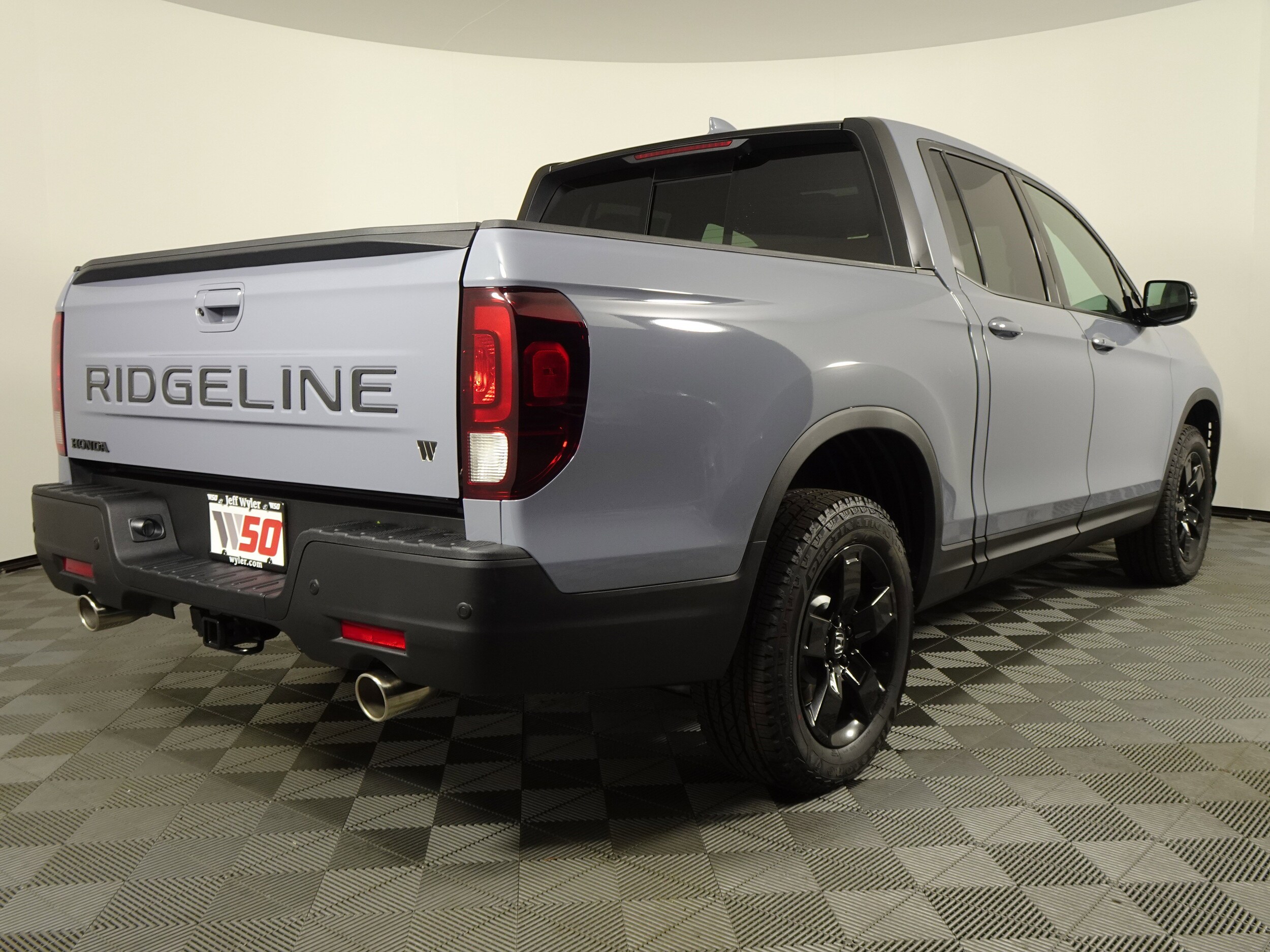 2026 Honda Ridgeline Black Edition photo 3