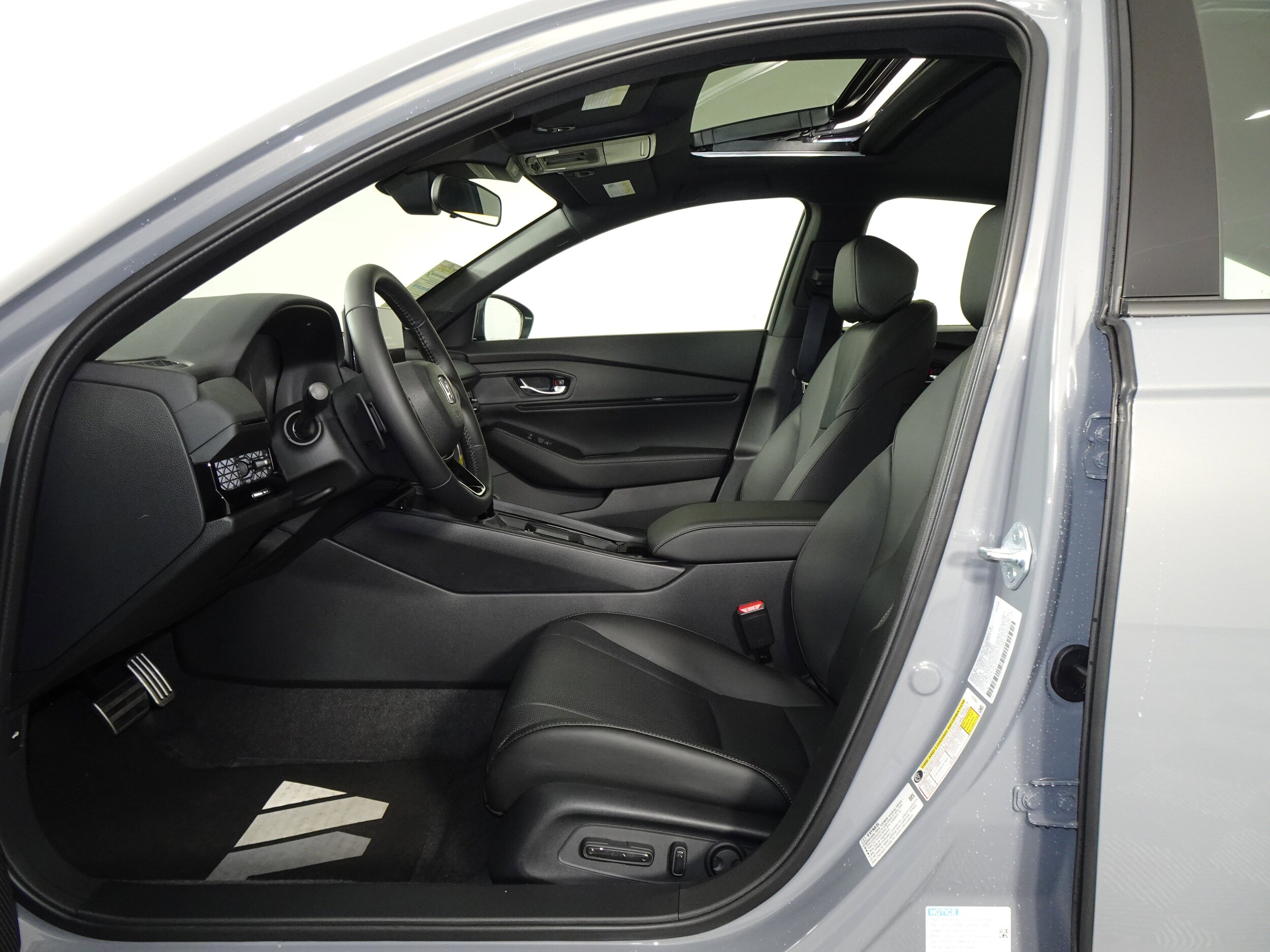 2025 Honda Accord Hybrid Sport-L photo 3