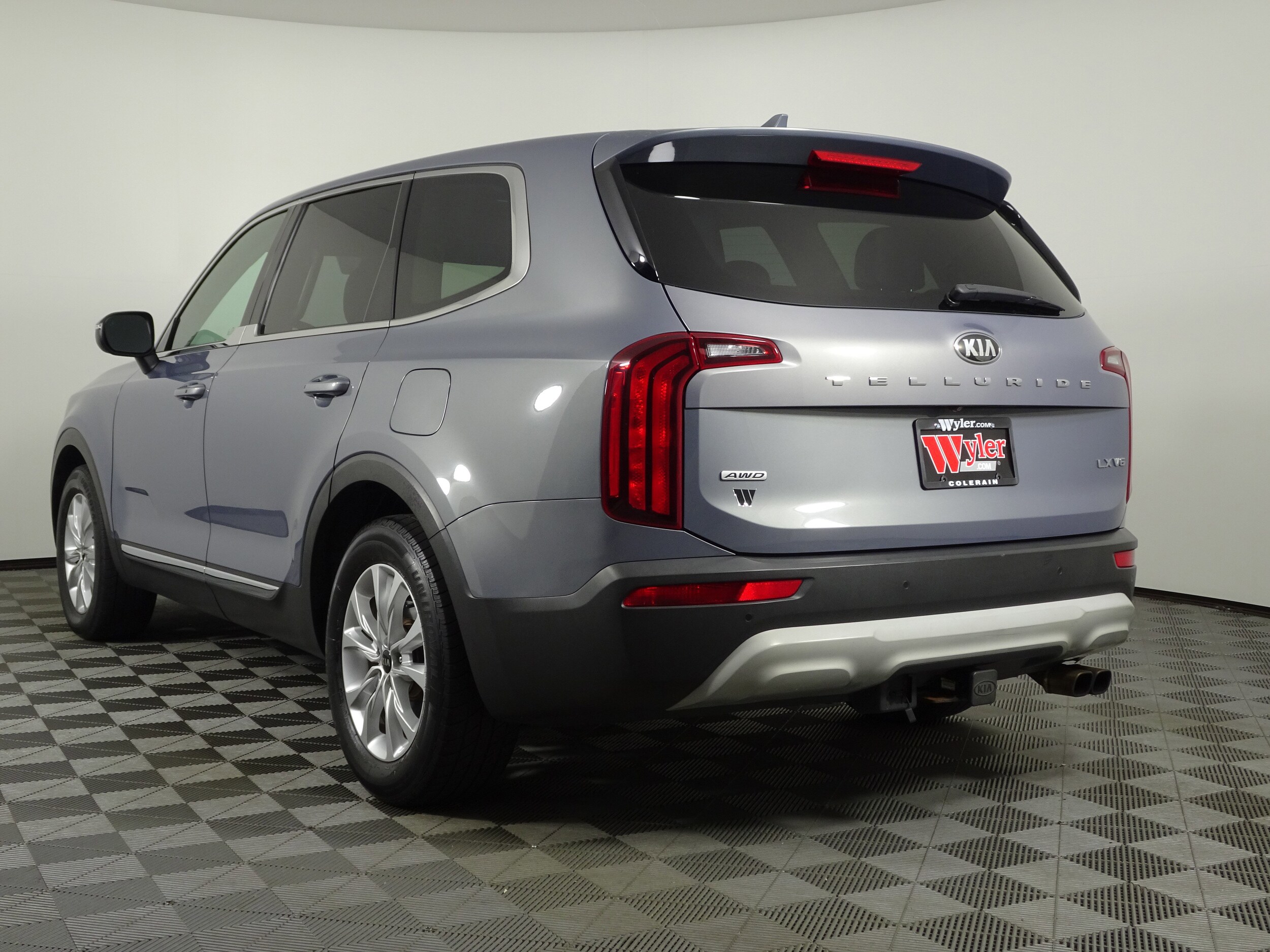 2020 Kia Telluride LX photo 3