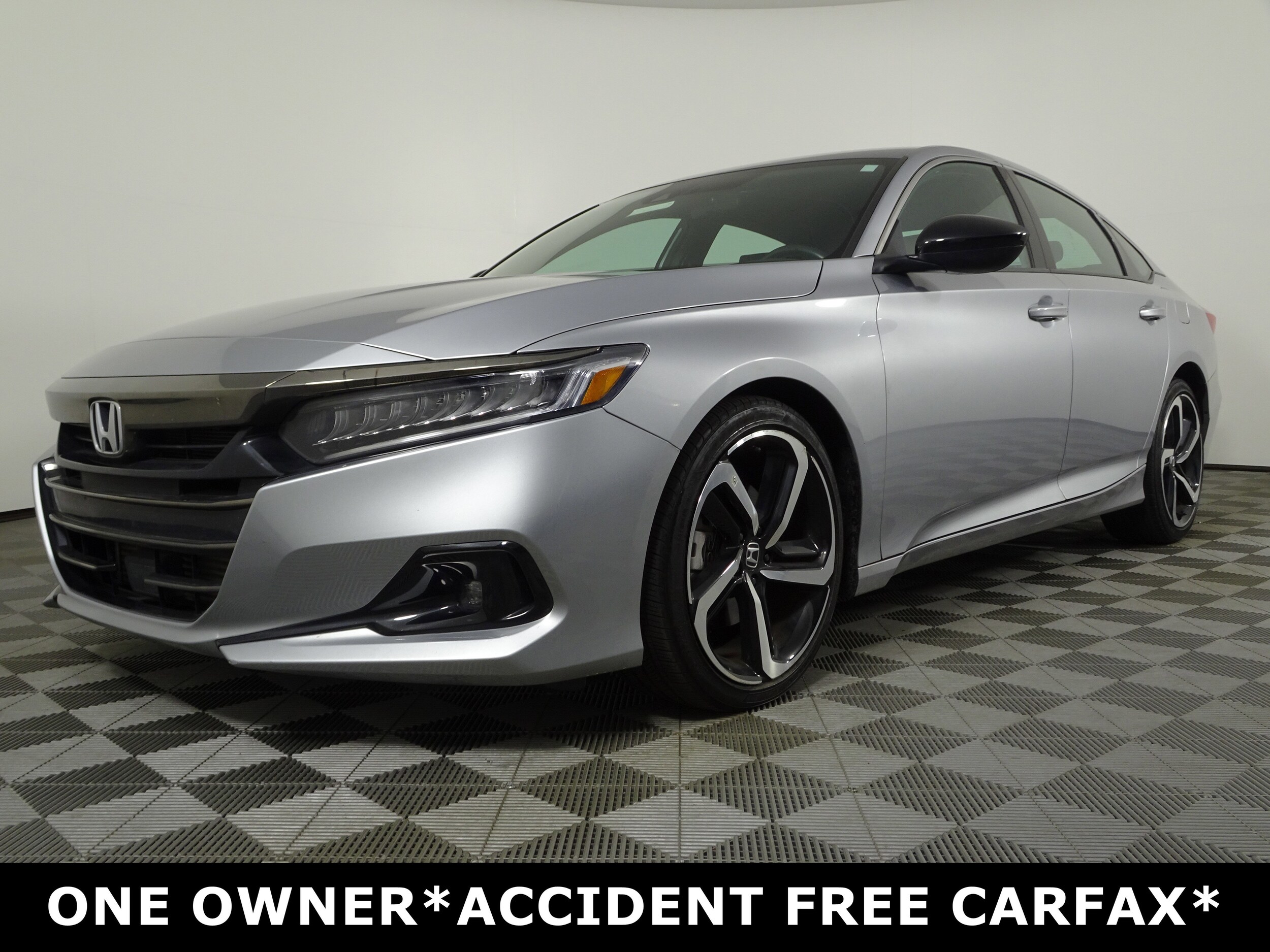 2022 Honda Accord Sport 1.5T photo 2