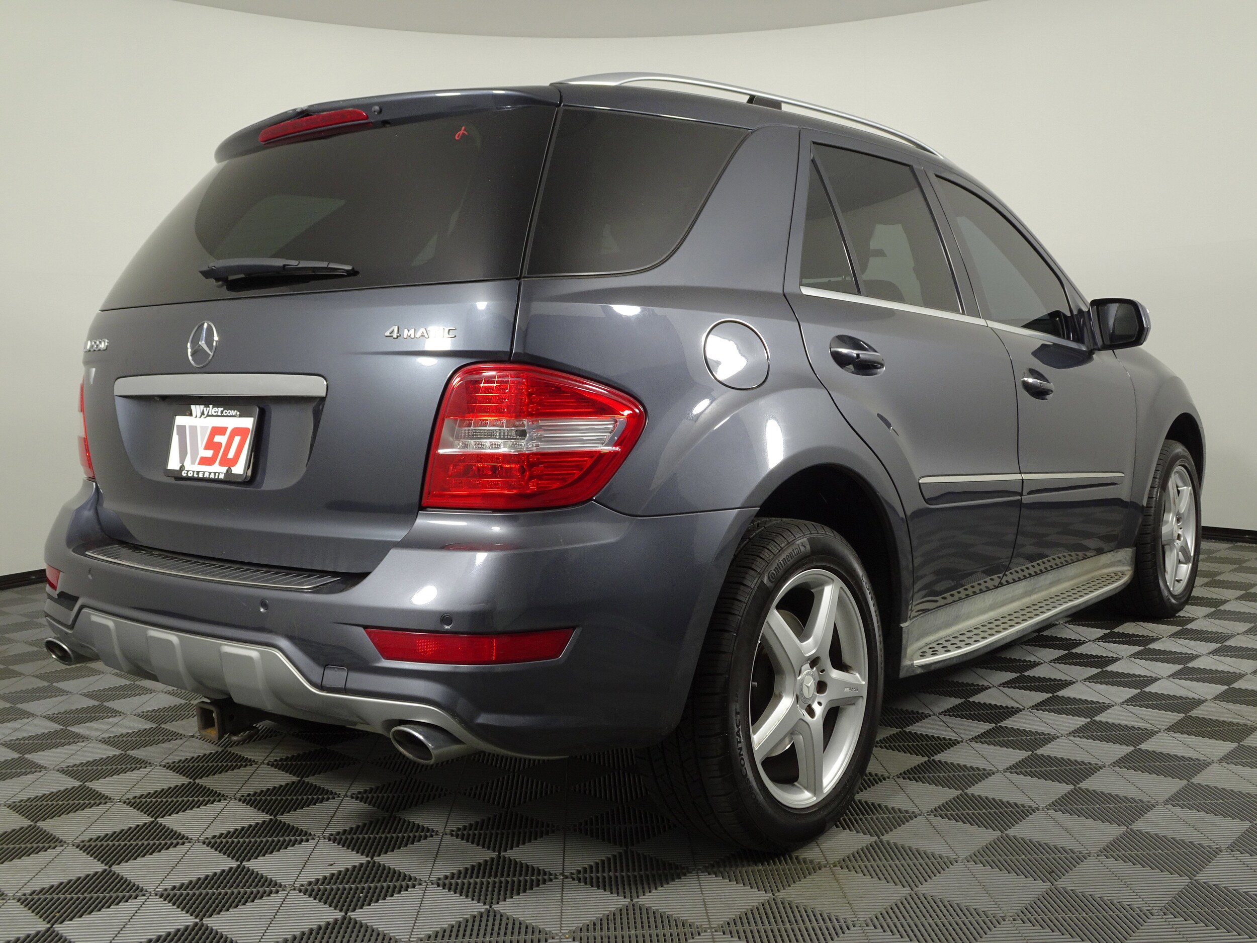 2010 Mercedes Benz ML 4MATIC 550 photo 3