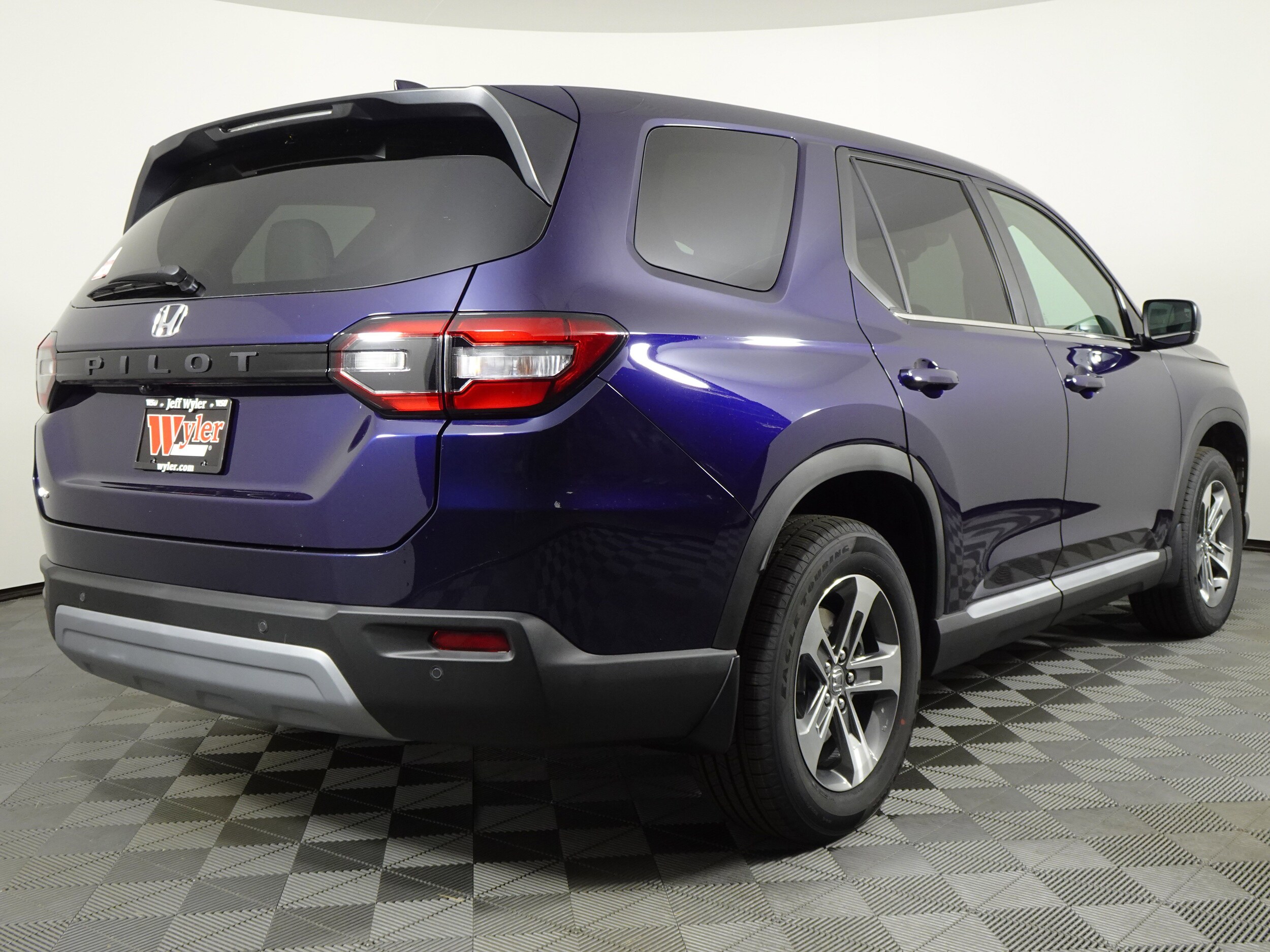 2025 Honda Pilot EX-L photo 3