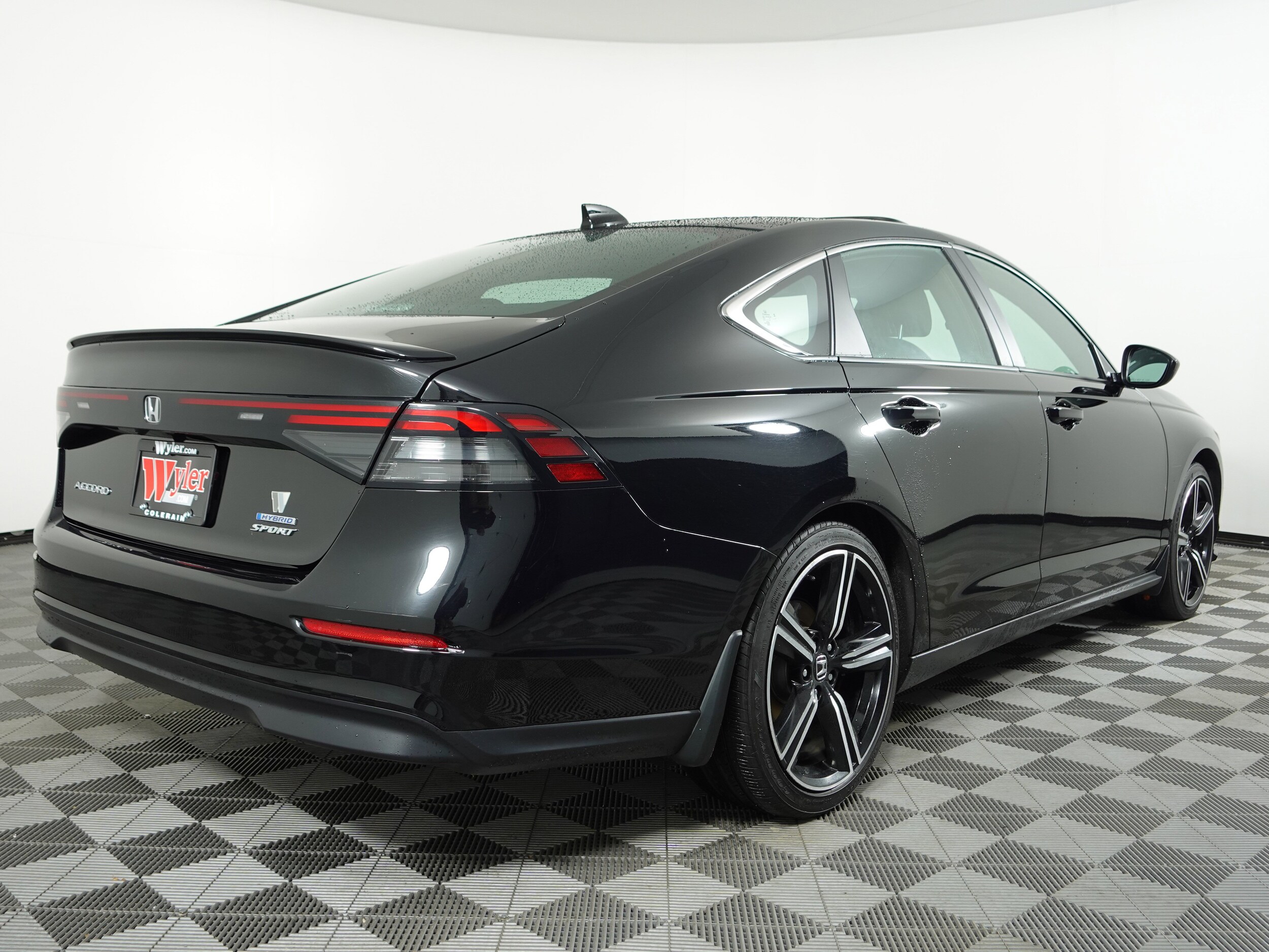 2023 Honda Accord Hybrid Sport photo 2