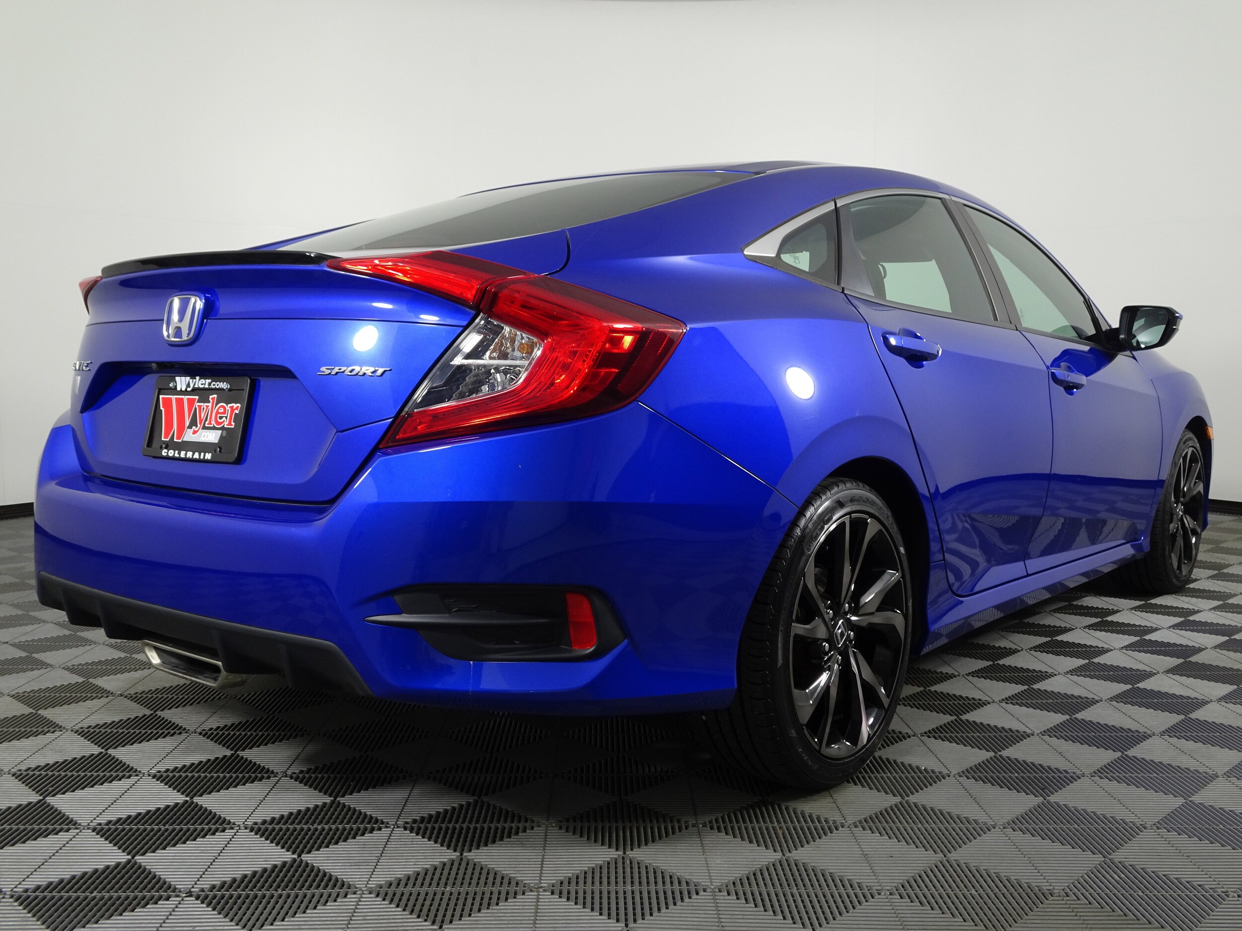 2019 Honda Civic Sport photo 3