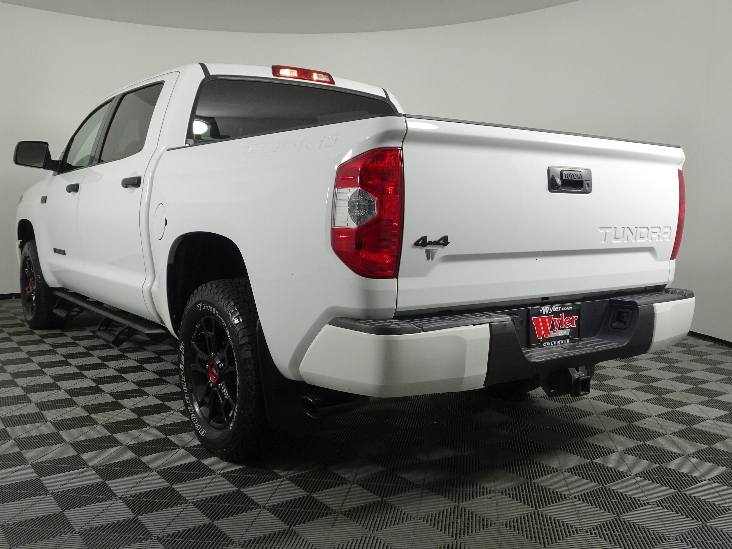 2019 Toyota Tundra TRD Pro CrewMax photo 2