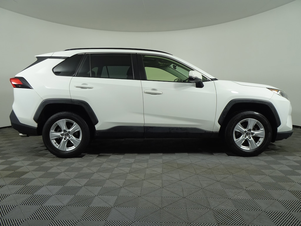 Used 2019 Toyota RAV4 XLE FWD SUV