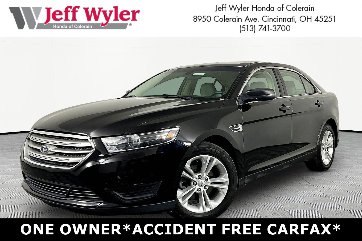 2017 Ford Taurus SE FWD's photo