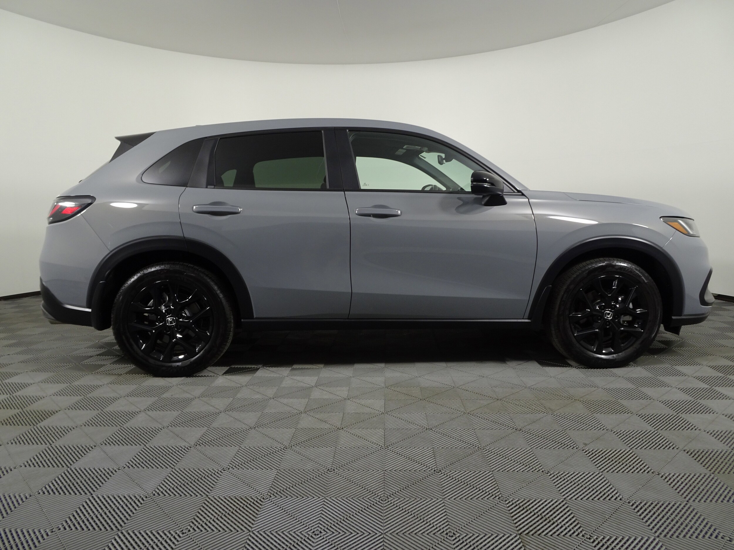 2025 Honda HR-V Sport photo 2