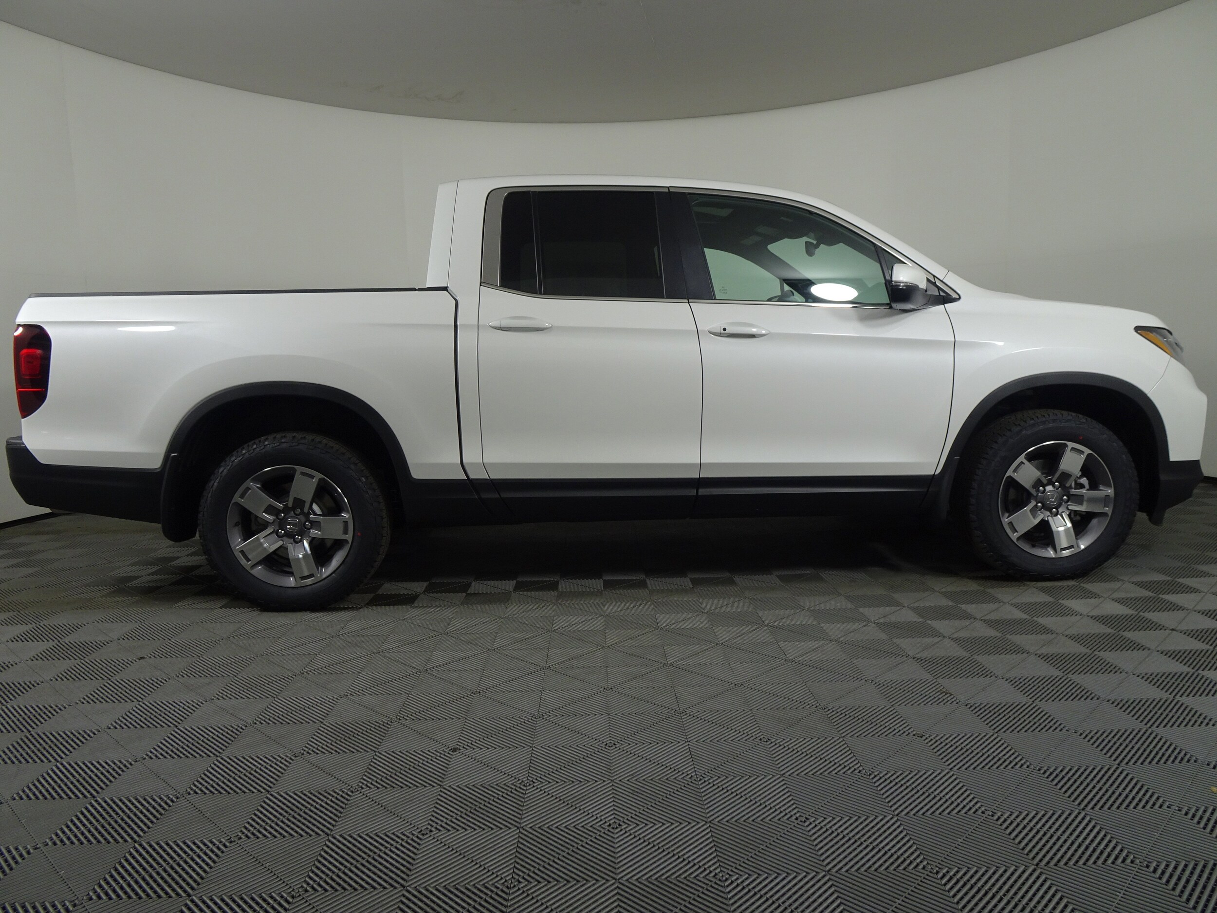 2026 Honda Ridgeline RTL photo 2
