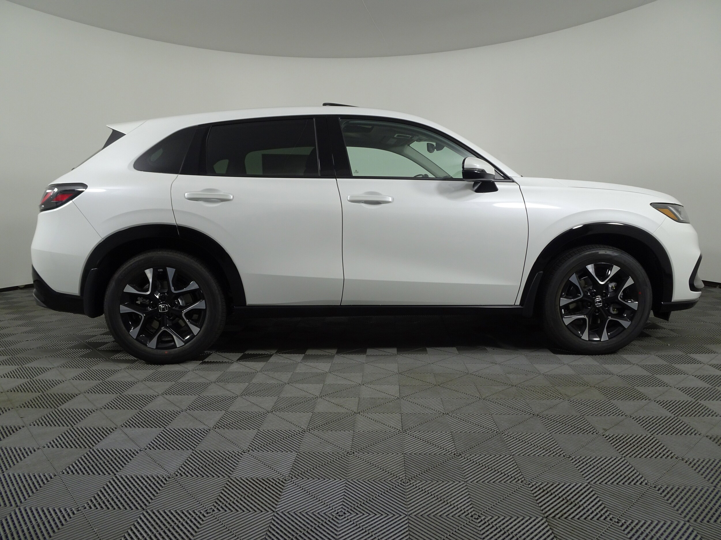 2026 Honda HR-V EX-L photo 2