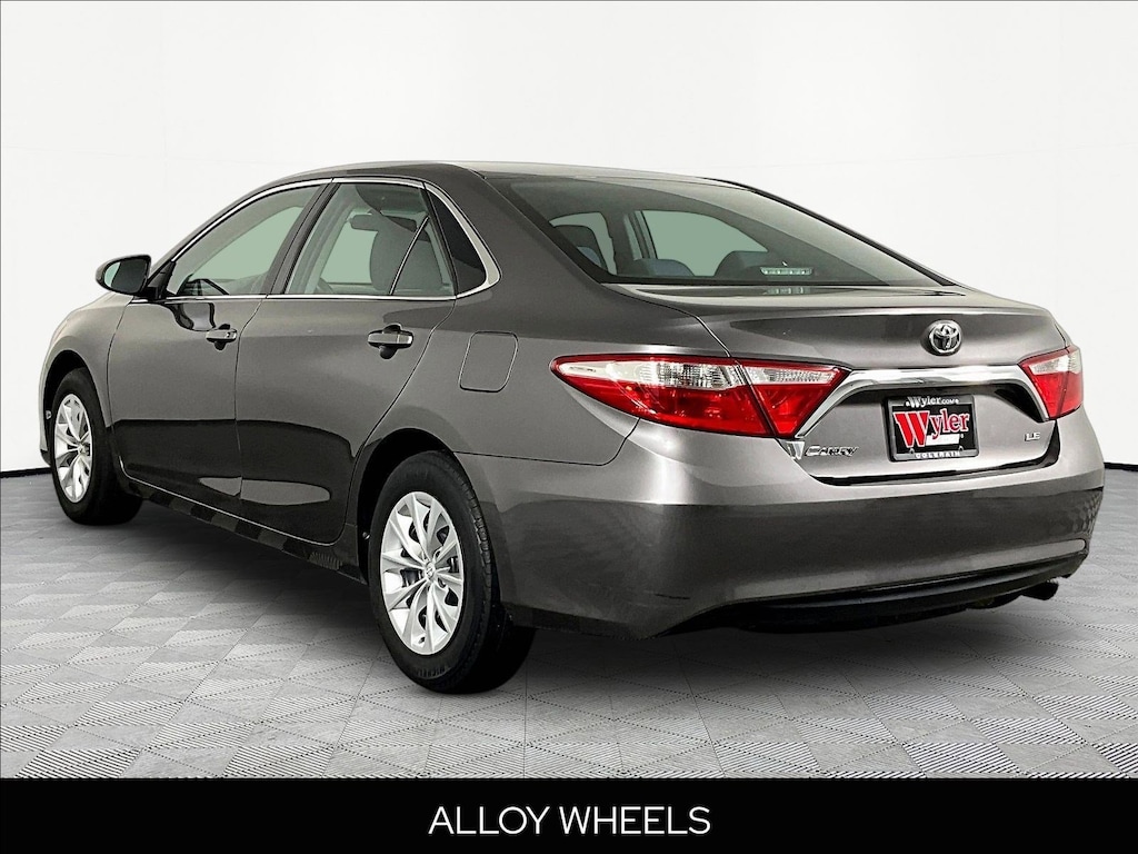 Used 2016 Toyota Camry 4dr Sdn I4 Auto LE Sedan