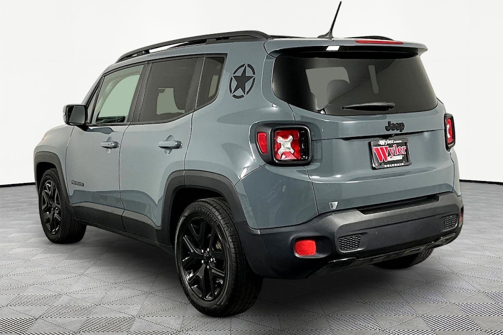 Used 2017 Jeep Renegade Altitude FWD SUV