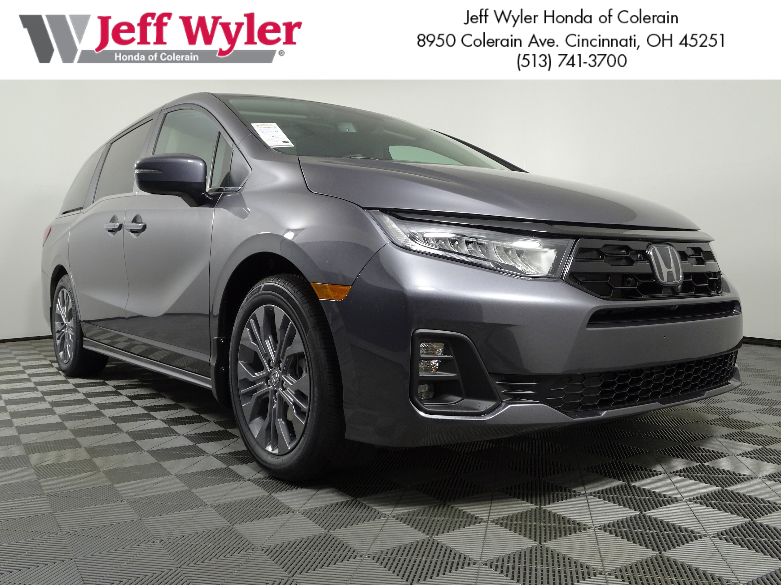 2026 Honda Odyssey Touring's photo
