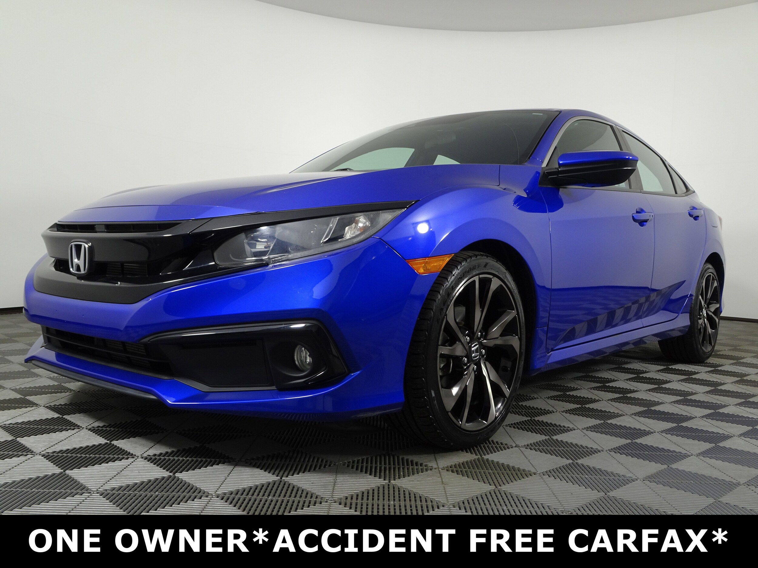 2019 Honda Civic Sport photo 2