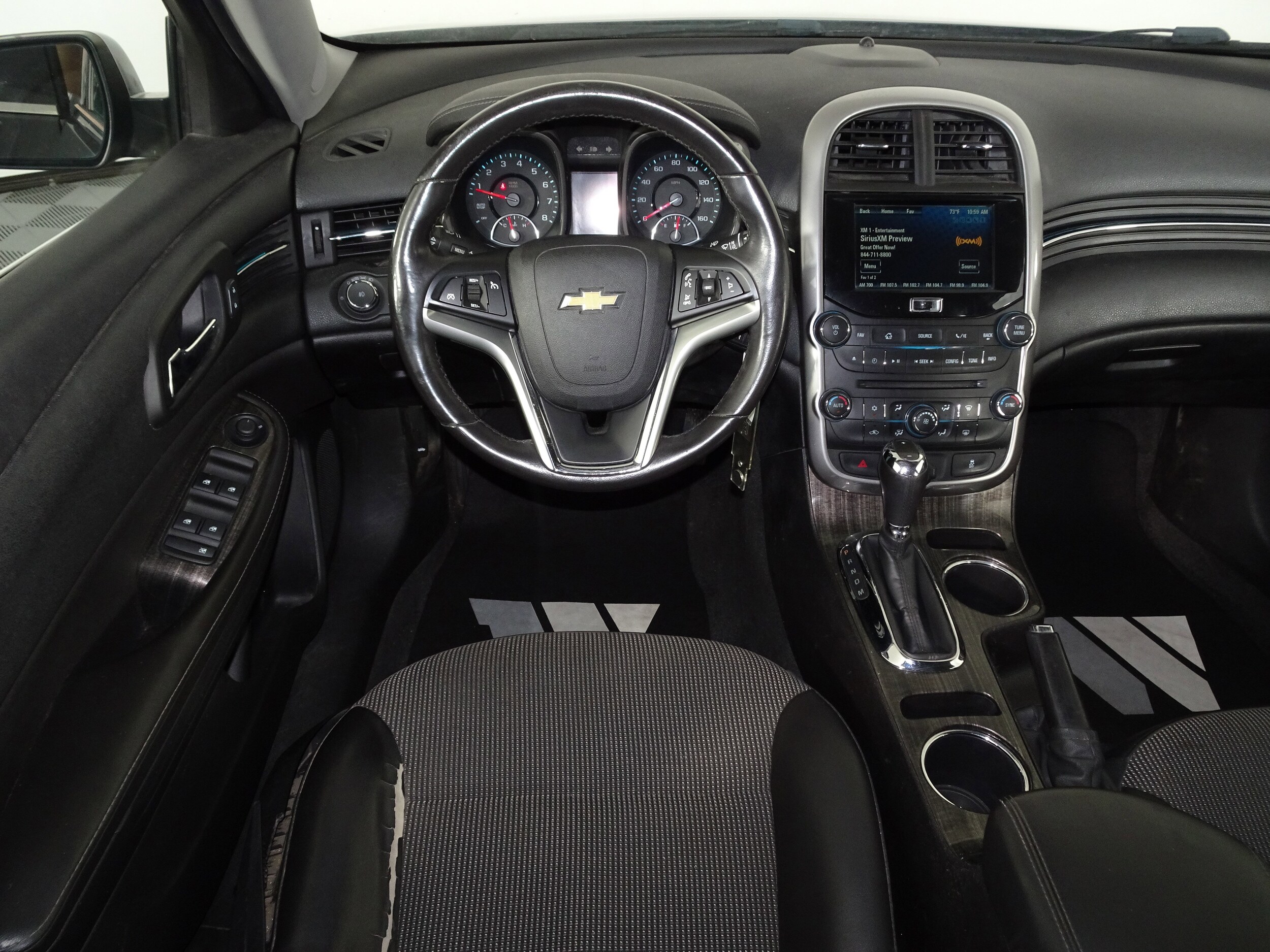 2015 Chevrolet Malibu 2LT photo 3
