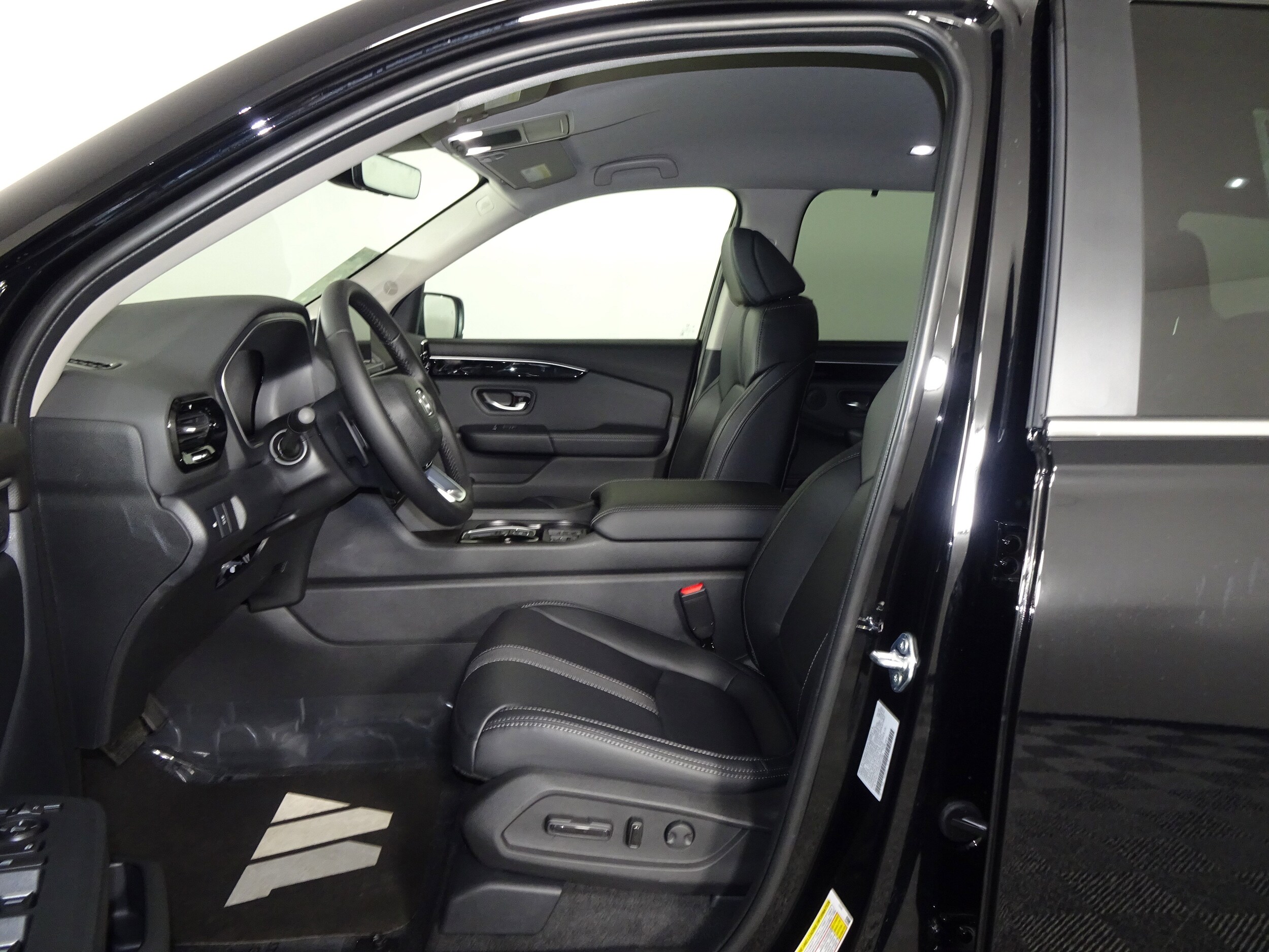 2025 Honda Pilot EX-L photo 4